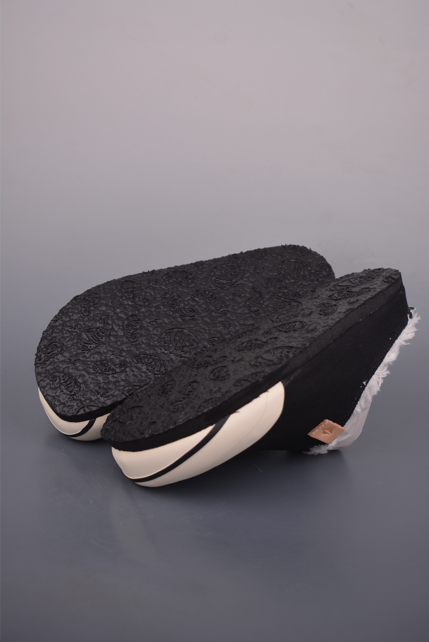 XVessel Cabin One Canvas Mules - Retro Style, Comfortable and Durable 4 i1754339403872 8213 0 2