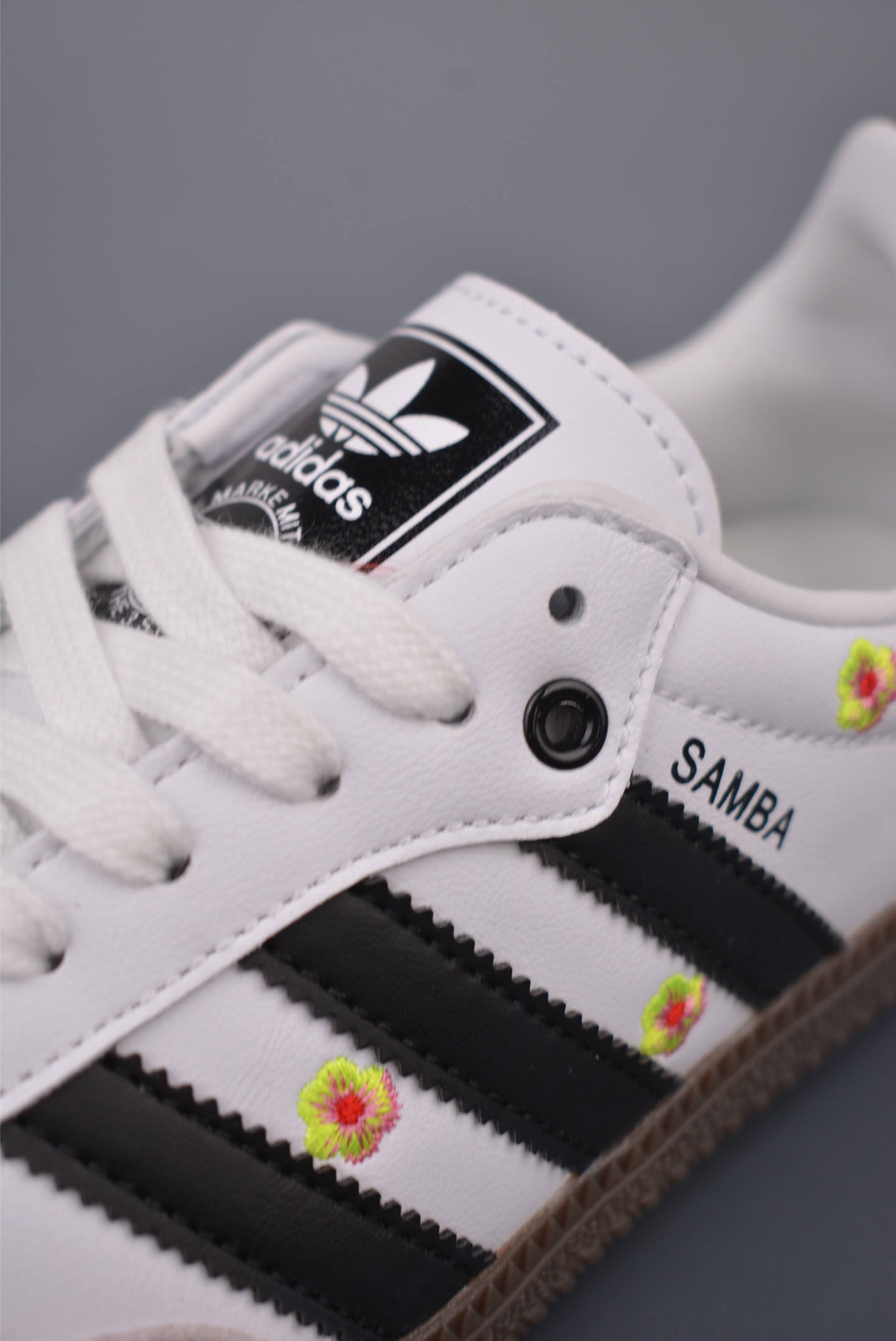 Adidas Samba OG Retro Floral Sneakers - Comfortable, Stylish, and Authentic 8 i1754340221370 7268 0 6