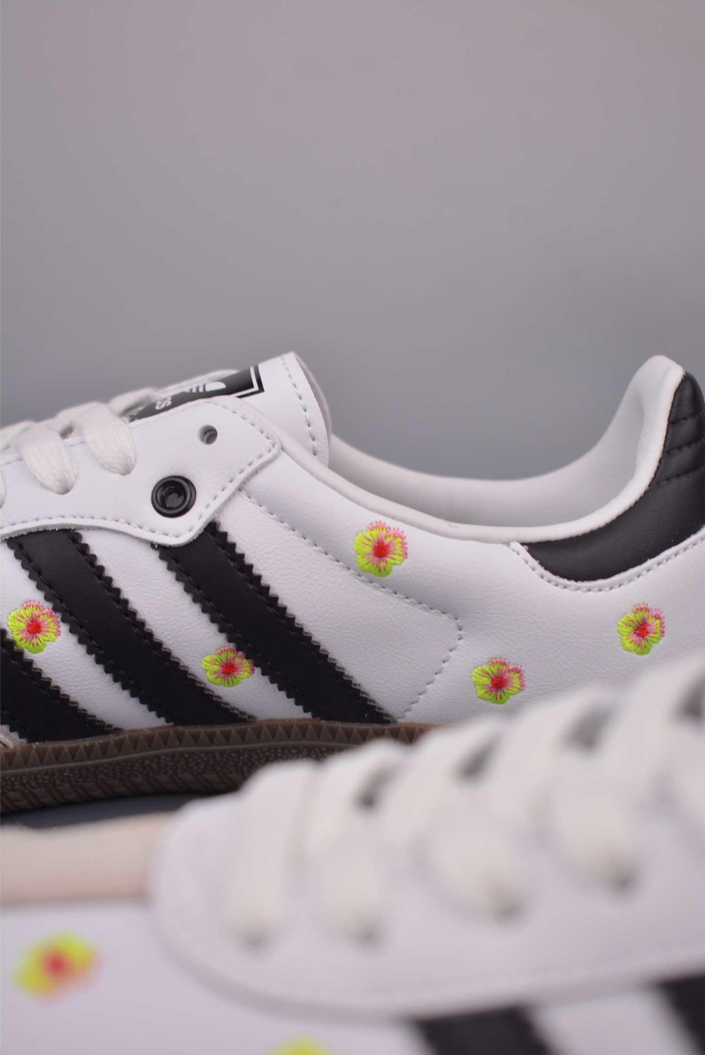 Adidas Samba OG Retro Floral Sneakers - Comfortable, Stylish, and Authentic 9 i1754340221387 6195 0 7
