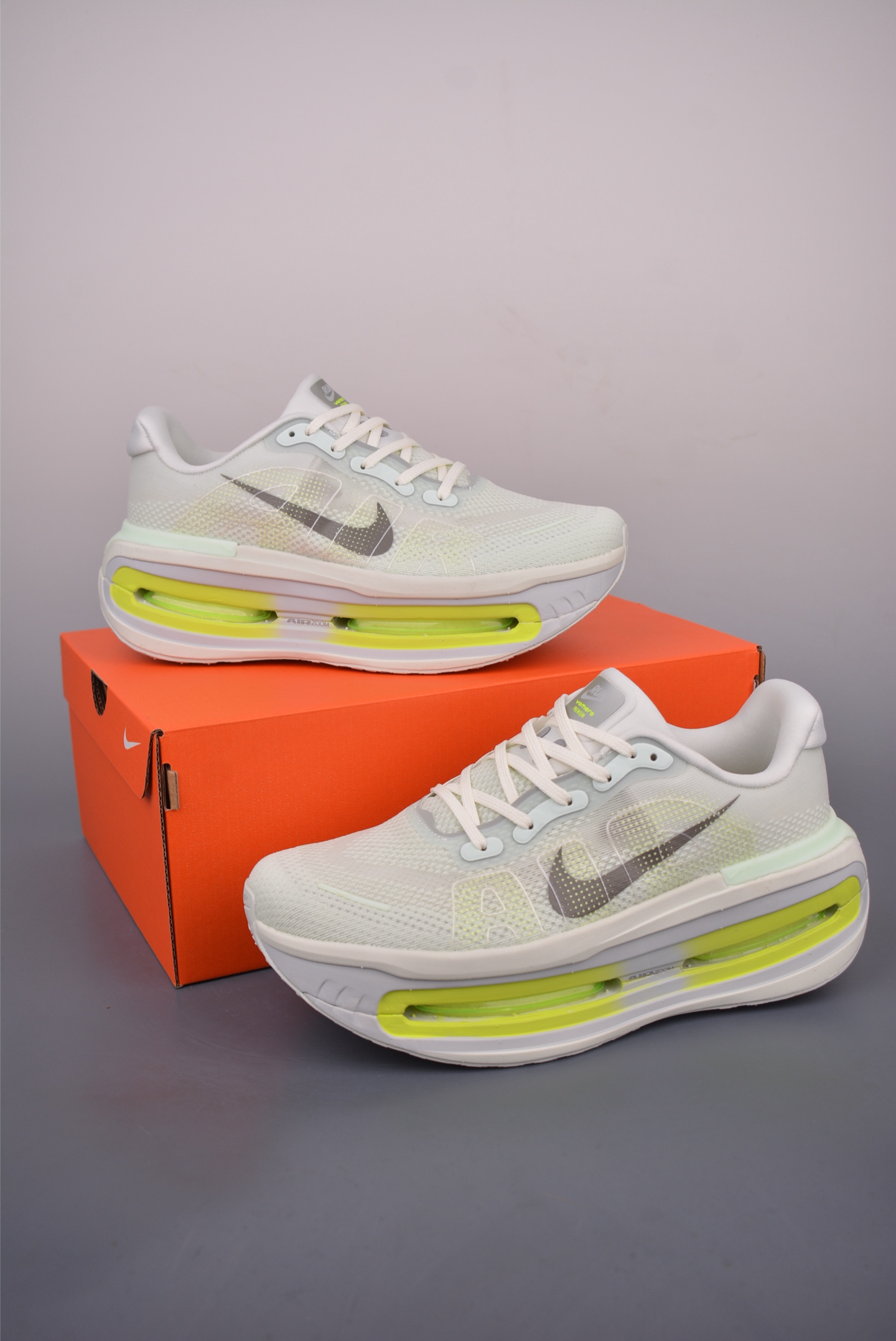 Nike Vomero Premium Air Cushion Running Shoes - Comfortable, Durable, Stylish 5 i1754344239111 4146 0 4