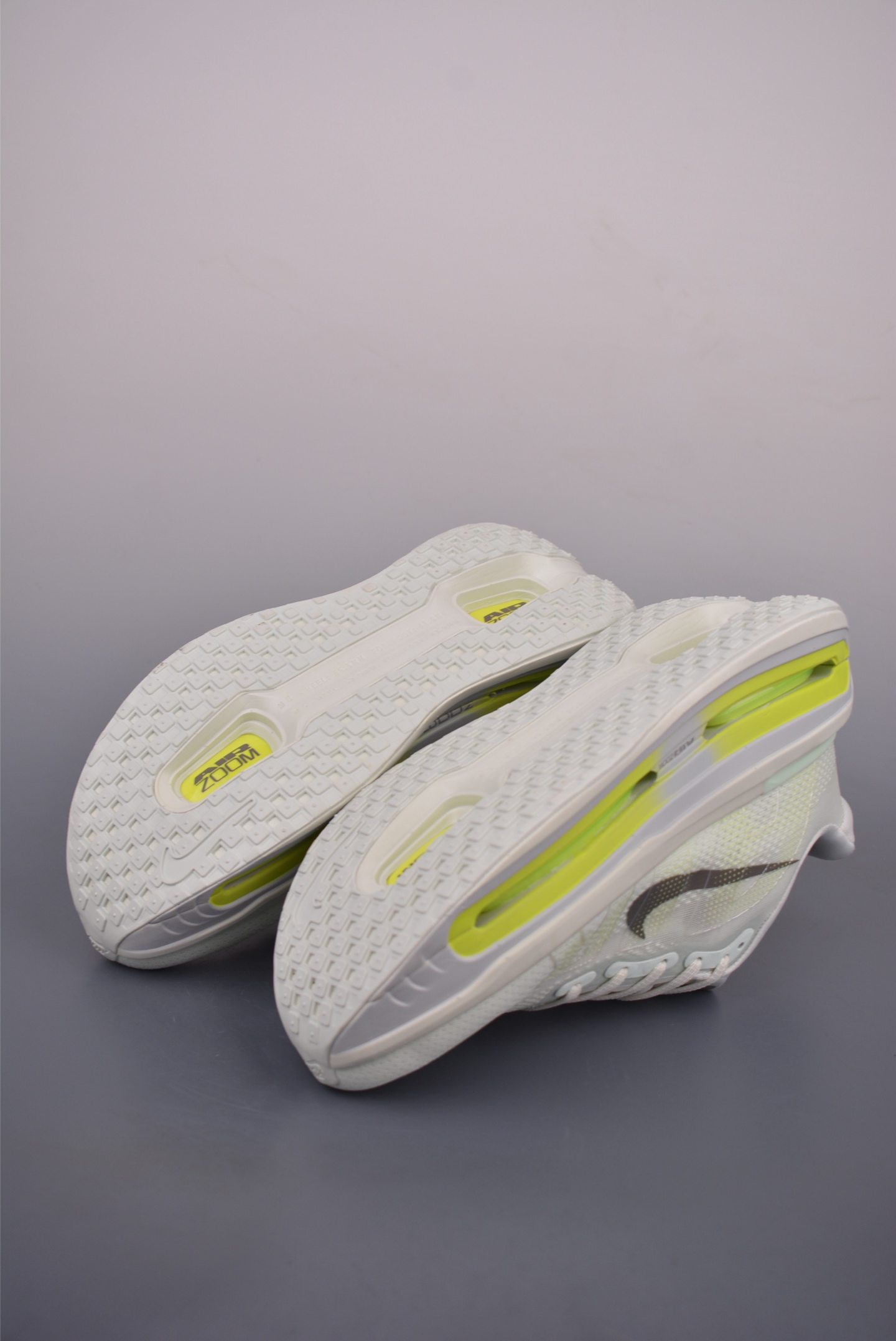 Nike Vomero Premium Air Cushion Running Shoes - Comfortable, Durable, Stylish 3 i1754344239114 9069 0 2