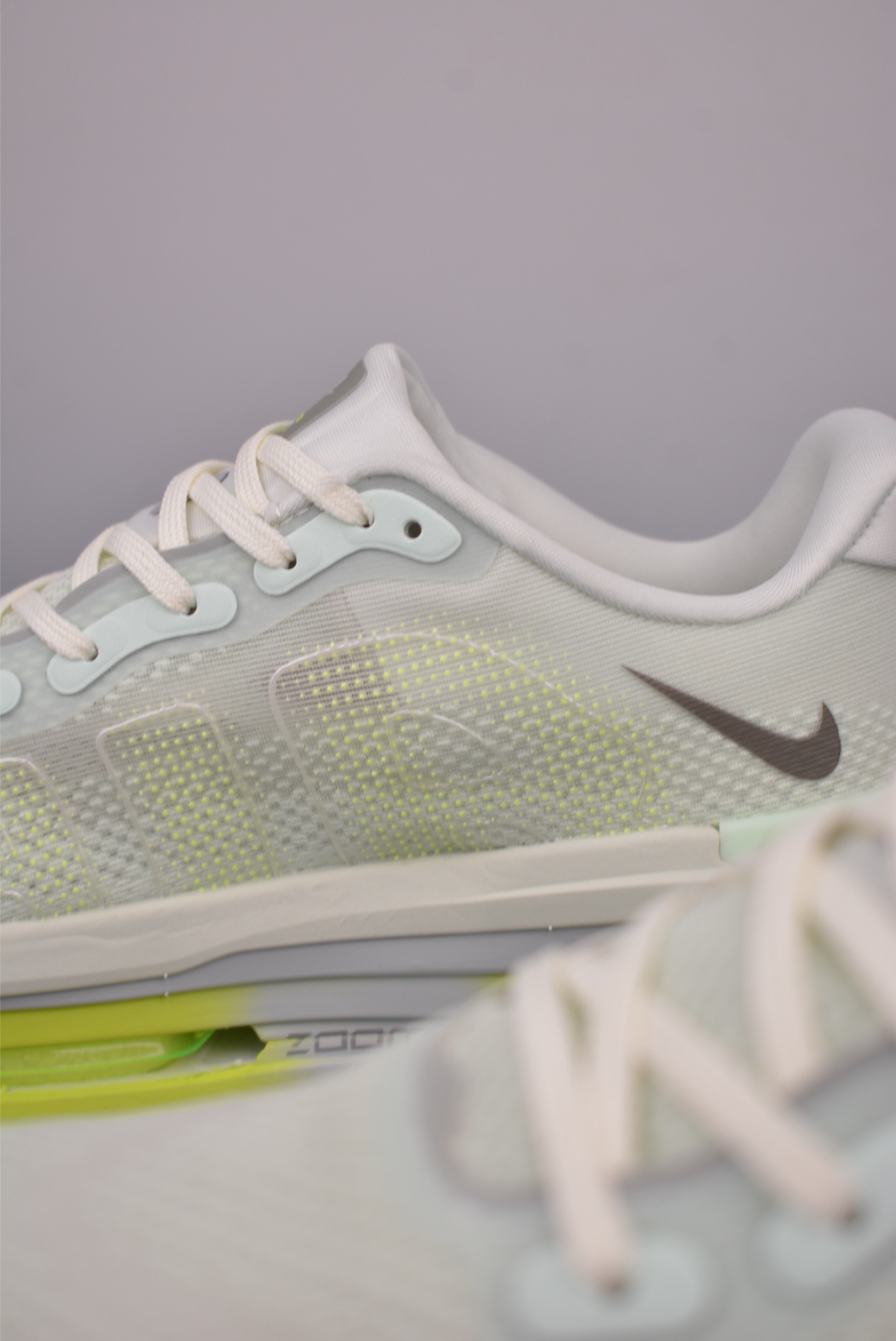Nike Vomero Premium Air Cushion Running Shoes - Comfortable, Durable, Stylish 8 i1754344239149 8294 0 7