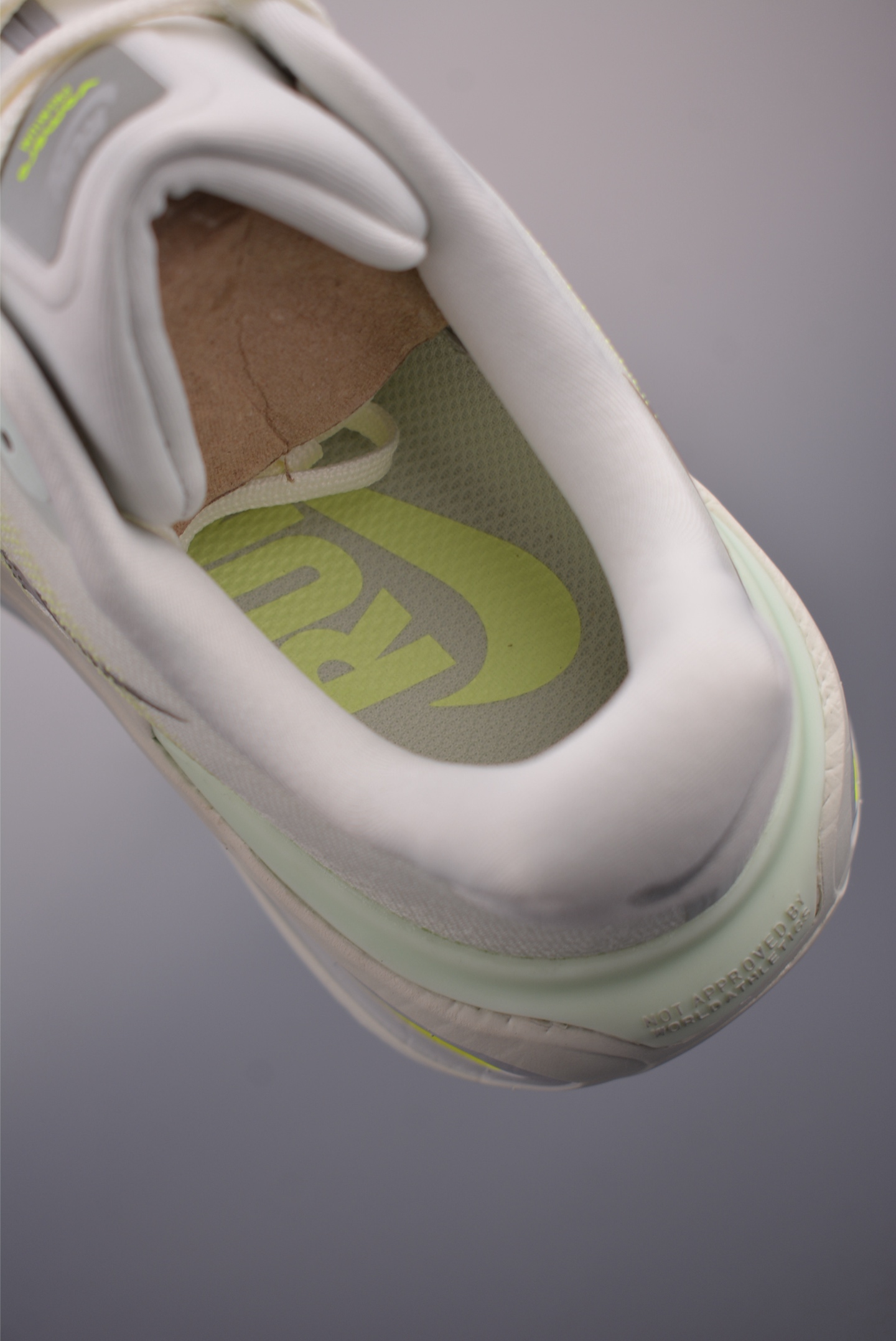 Nike Vomero Premium Air Cushion Running Shoes - Comfortable, Durable, Stylish 9 i1754344240608 9589 0 8