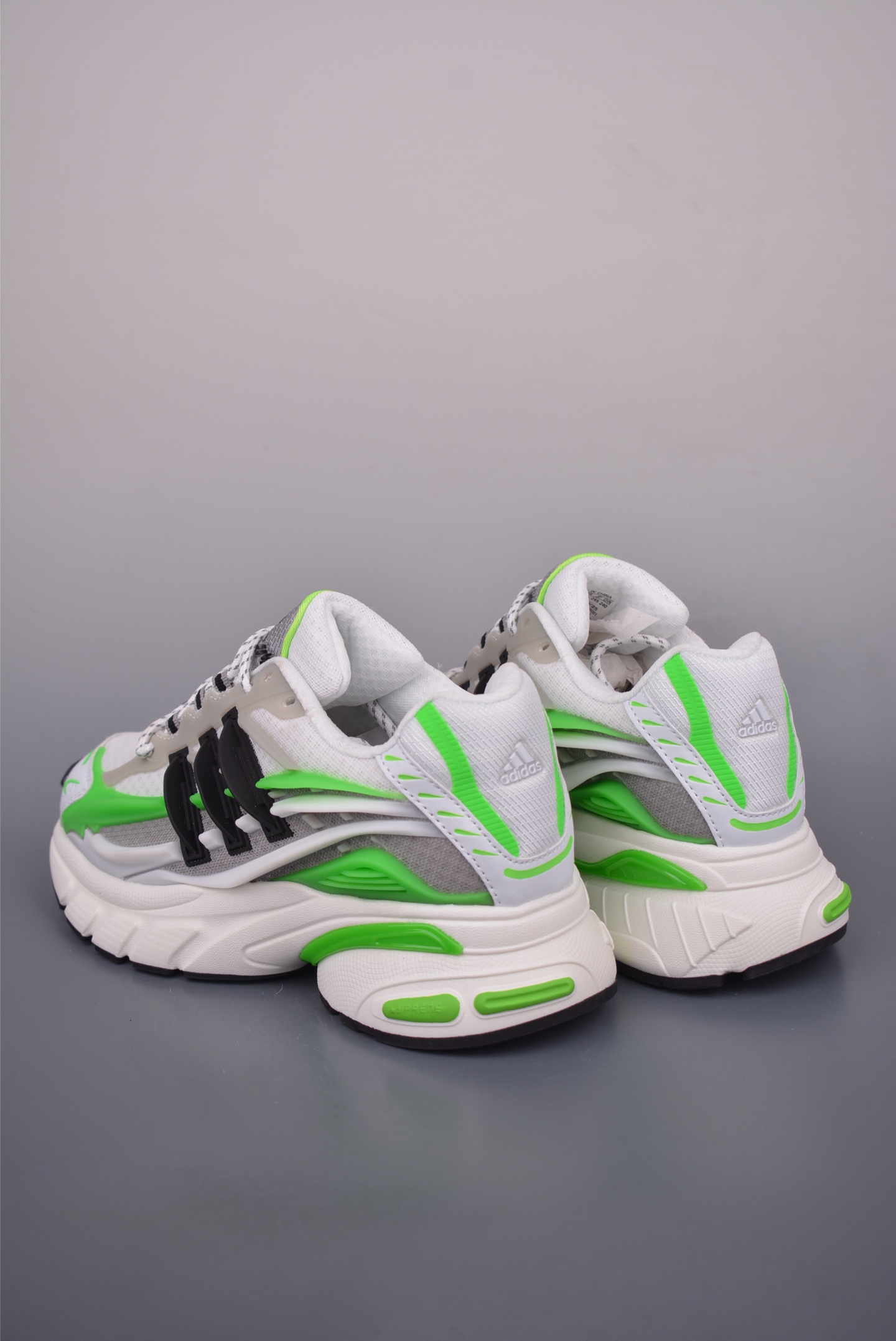 Adidas Adistar Cushion Pharrell Jellyfish Low Top Sneakers - Retro Style 3 i1754344349896 8627 0 1