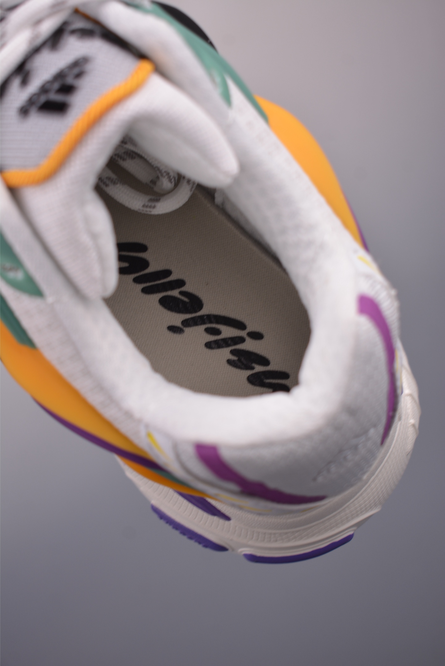 Pharrell x Adidas Adistar Cushion Retro Low-Top Sneakers - Jellyfish Edition 10 i1754345250952 638 0 8