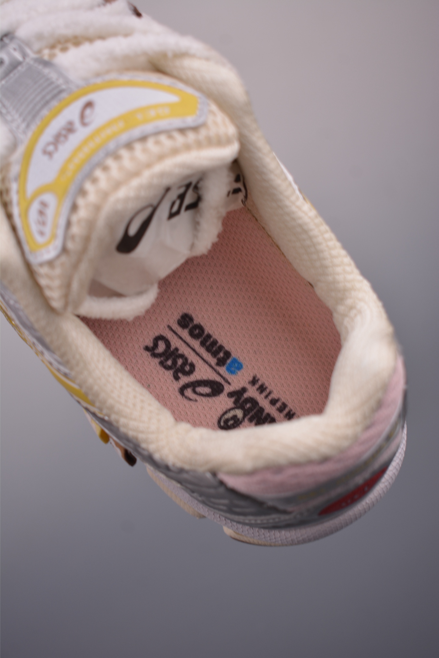 Asics GEL-Kahana Nimbus 10.1 Low-Top Sneakers - Durable, Breathable, and Stylish 10 i1754346890809 7074 0 8