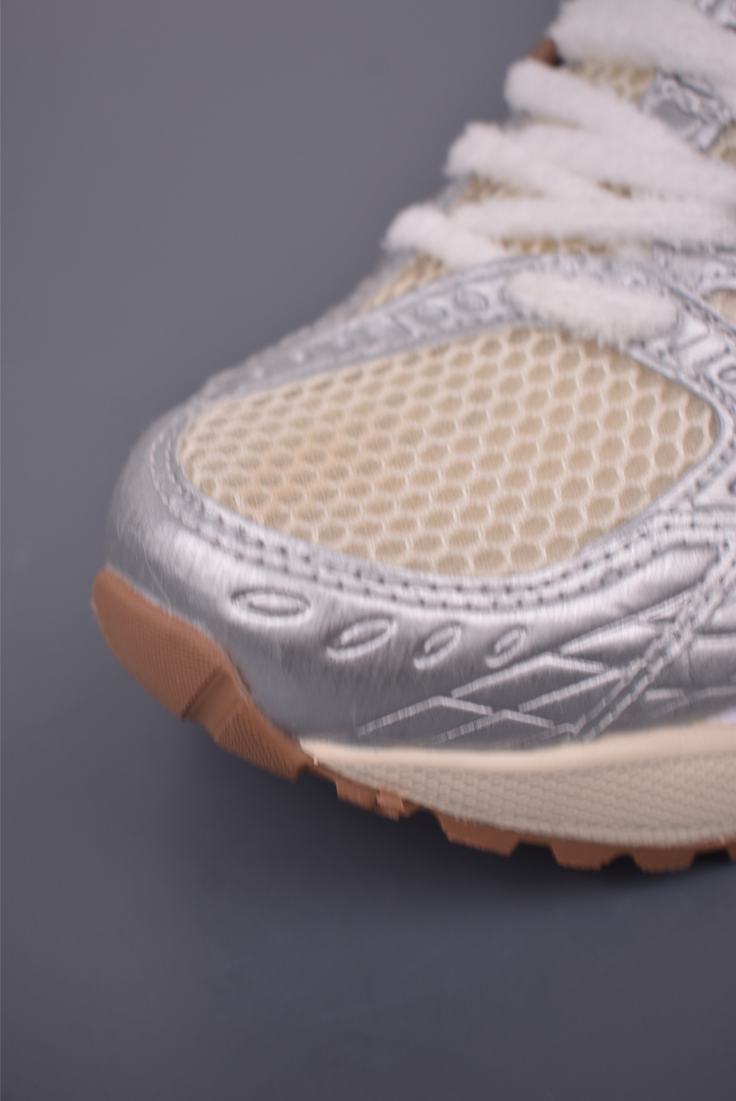 Asics GEL-Kahana Nimbus 10.1 Low-Top Sneakers - Durable, Breathable, and Stylish 7 i1754346890845 5258 0 5