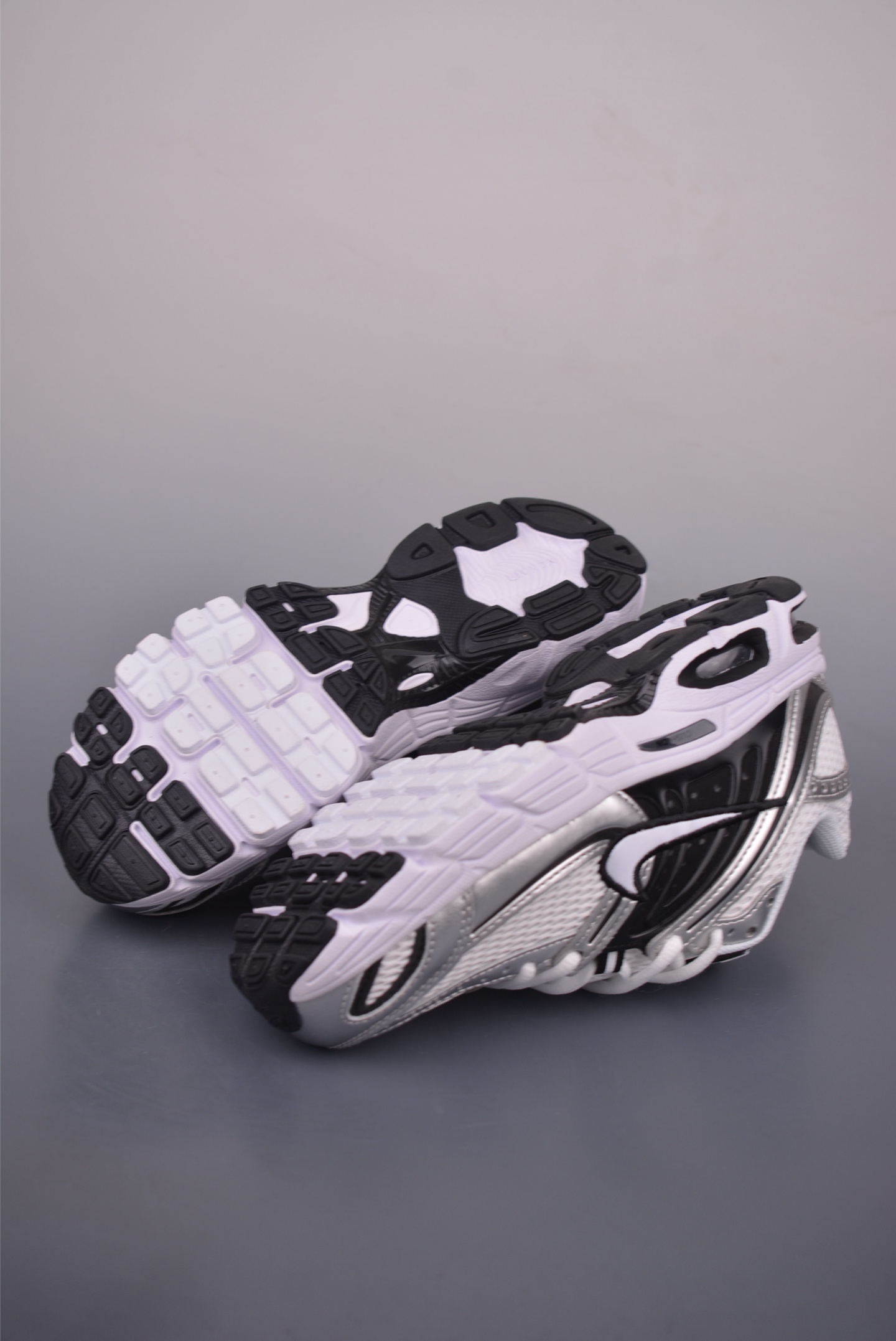 Nike Air Max Moto 2K Running Shoes - Comfortable, Versatile, Low Profile 3 i1754347153554 89 0 2