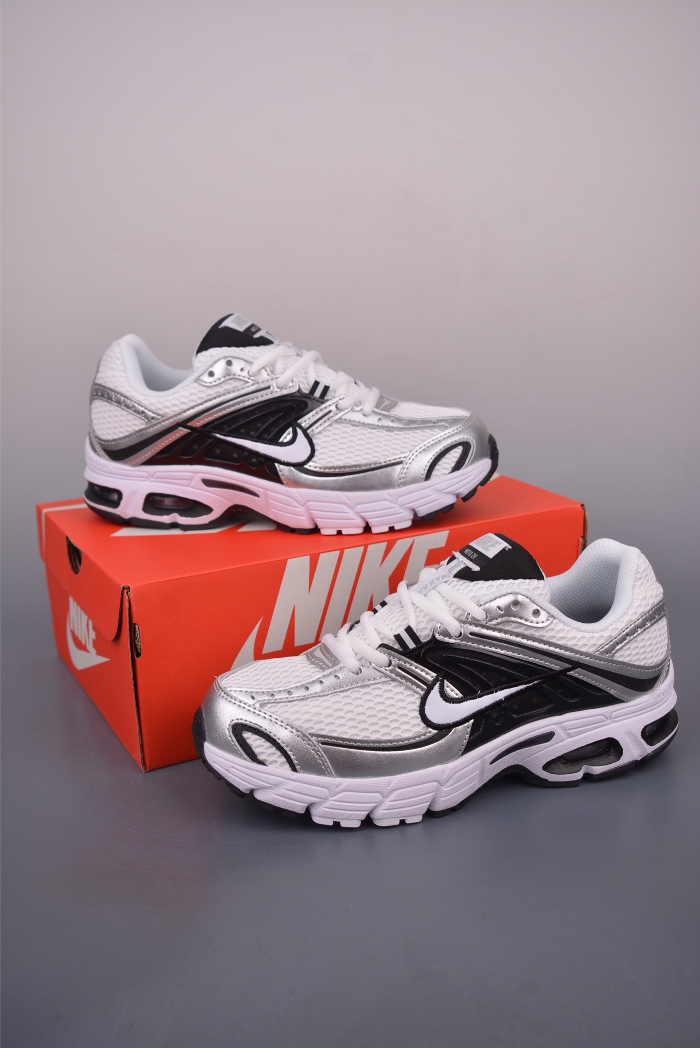 Nike Air Max Moto 2K Running Shoes - Comfortable, Versatile, Low Profile 5 i1754347155017 9215 0 4