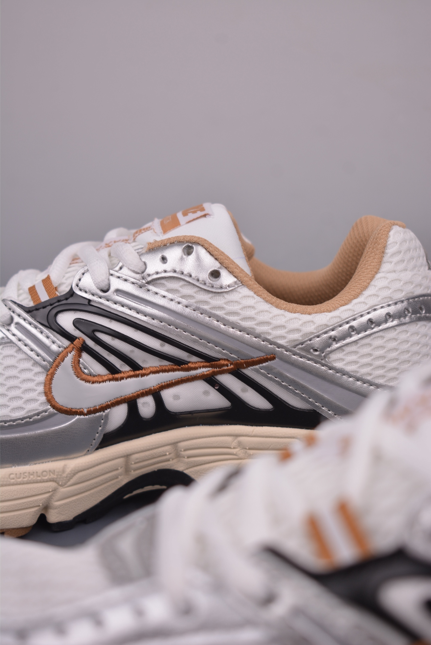 Nike Air Max Moto 2K Low-Top Running Shoes - Comfort and Style HQ2056 9 i1754347181877 7855 0 7