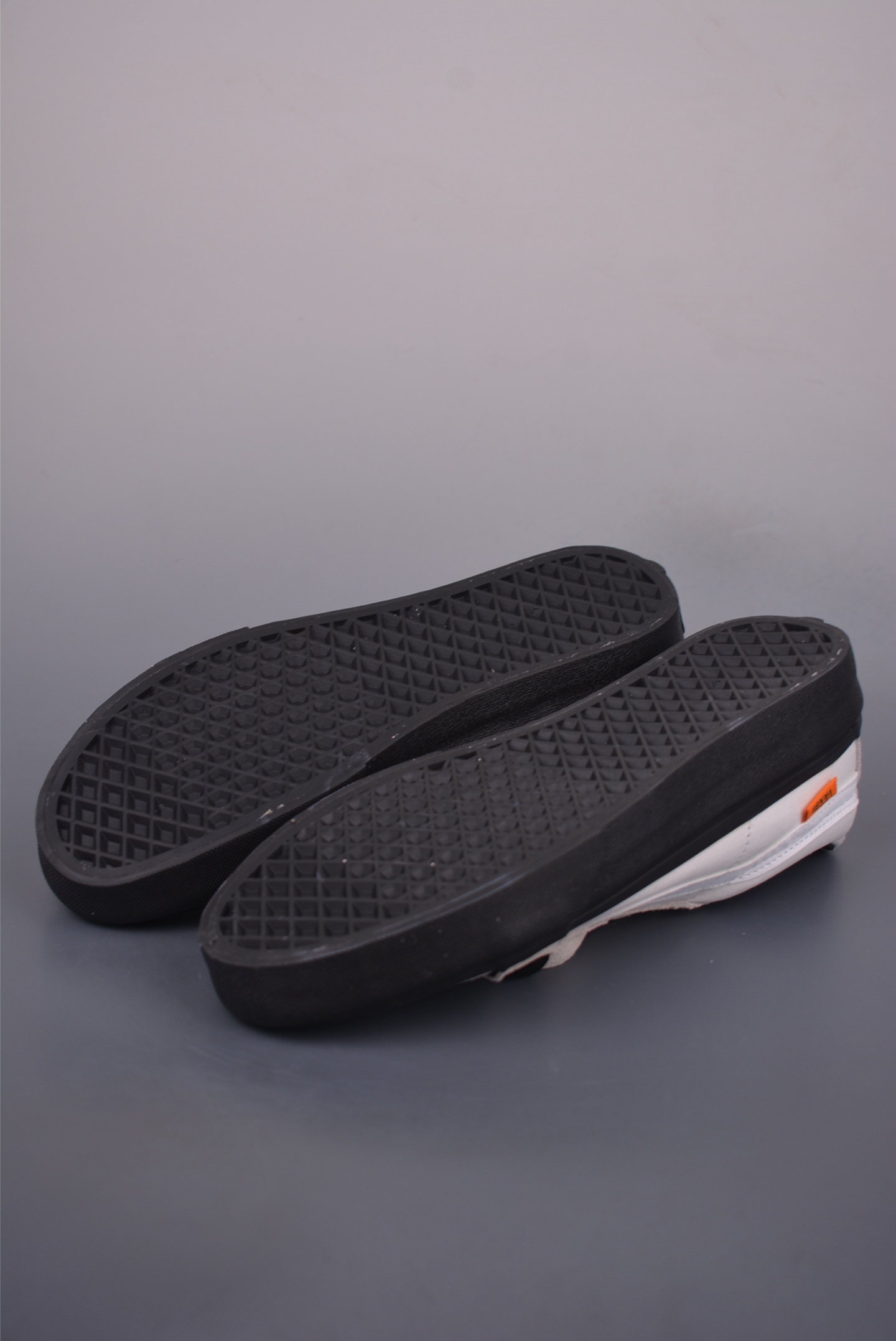 Vans Sk8-Low White Black Casual Canvas Shoes - Retro Style & Comfort 4 i1754347250880 4069 0 2