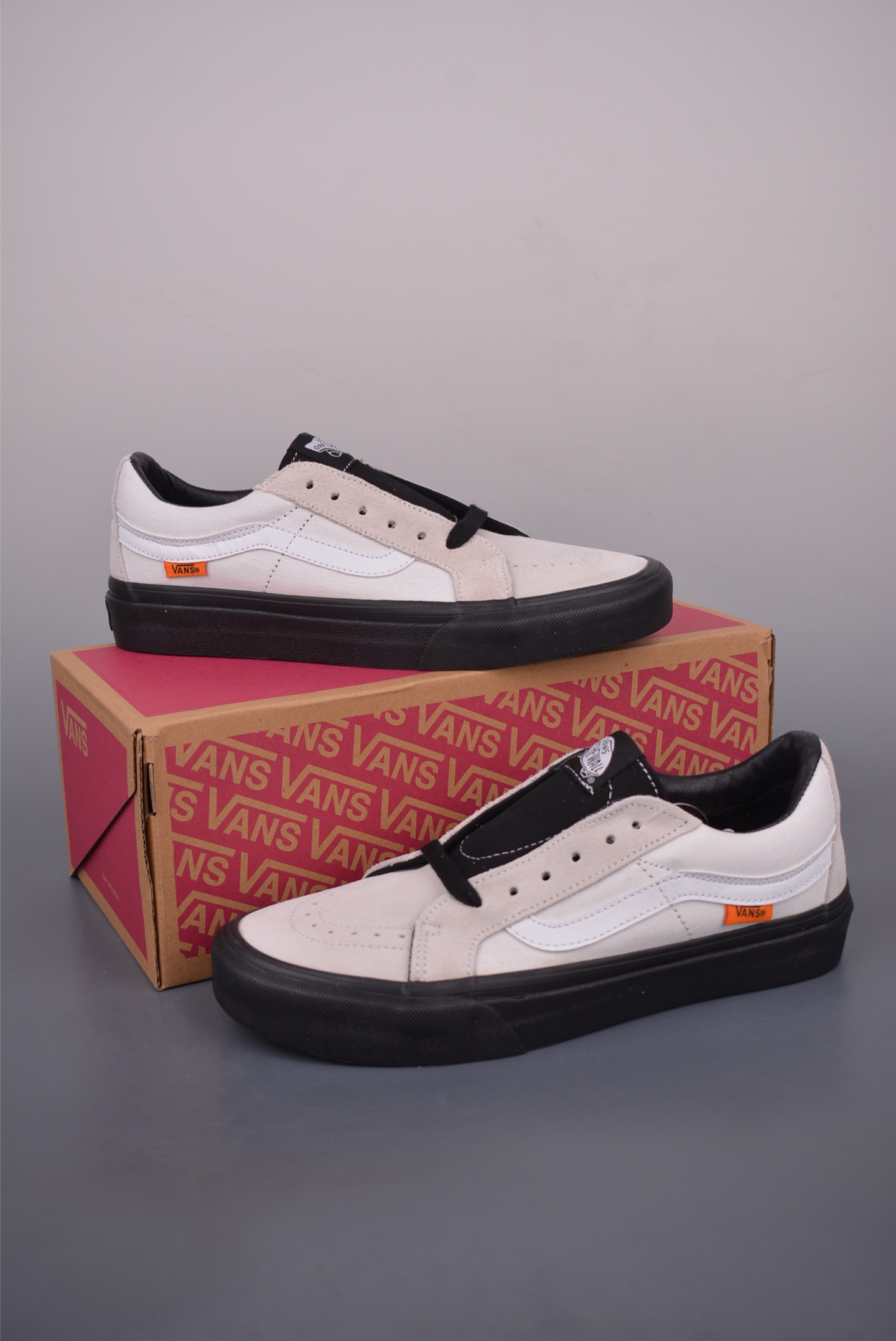 Vans Sk8-Low White Black Casual Canvas Shoes - Retro Style & Comfort 6 i1754347250926 81 0 4