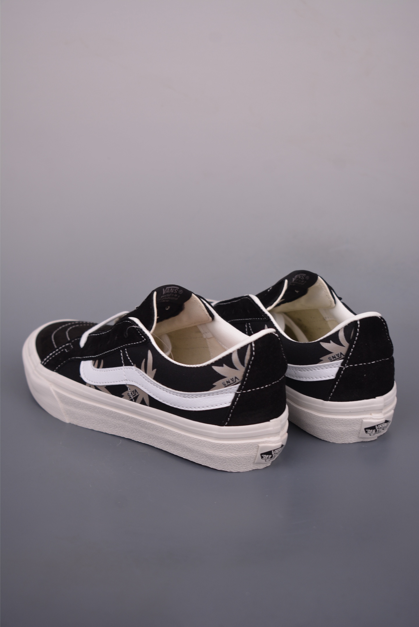 Vans Sk8-Low Black Palm Leaf Canvas Sneakers - Stylish, Durable, and Unique 3 i1754347299420 2301 0 1