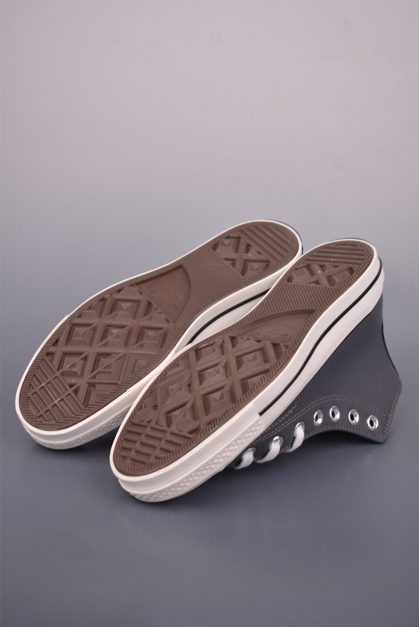 Converse Chuck 1970s Leather High Top Sneakers - Retro Gray, Sizes 35-44 3 i1754347381032 2362 0 2