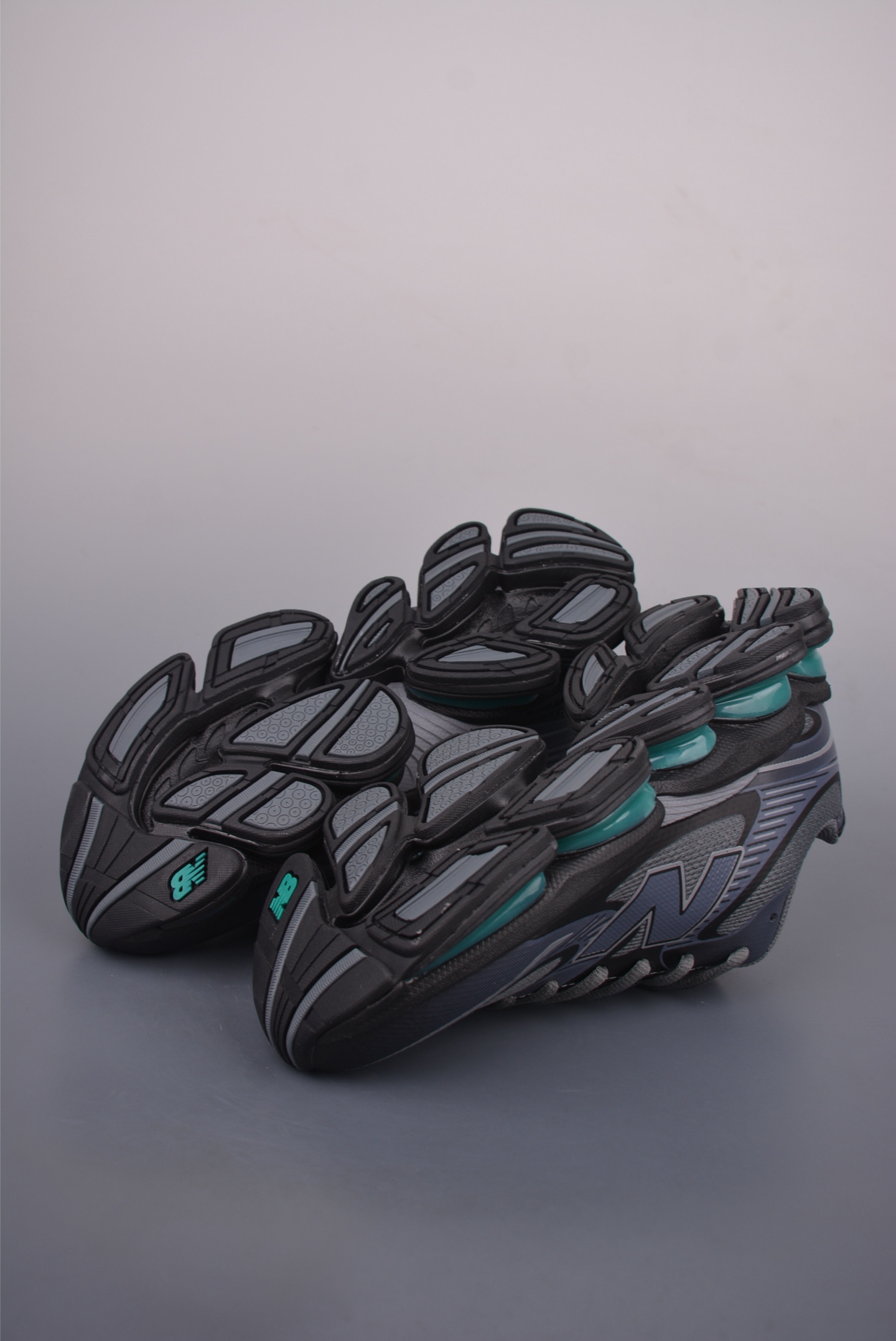 New Balance M2000 Series: Stylish, Versatile Sneakers for Everyday Comfort 4 i1754425535412 1547 0 2