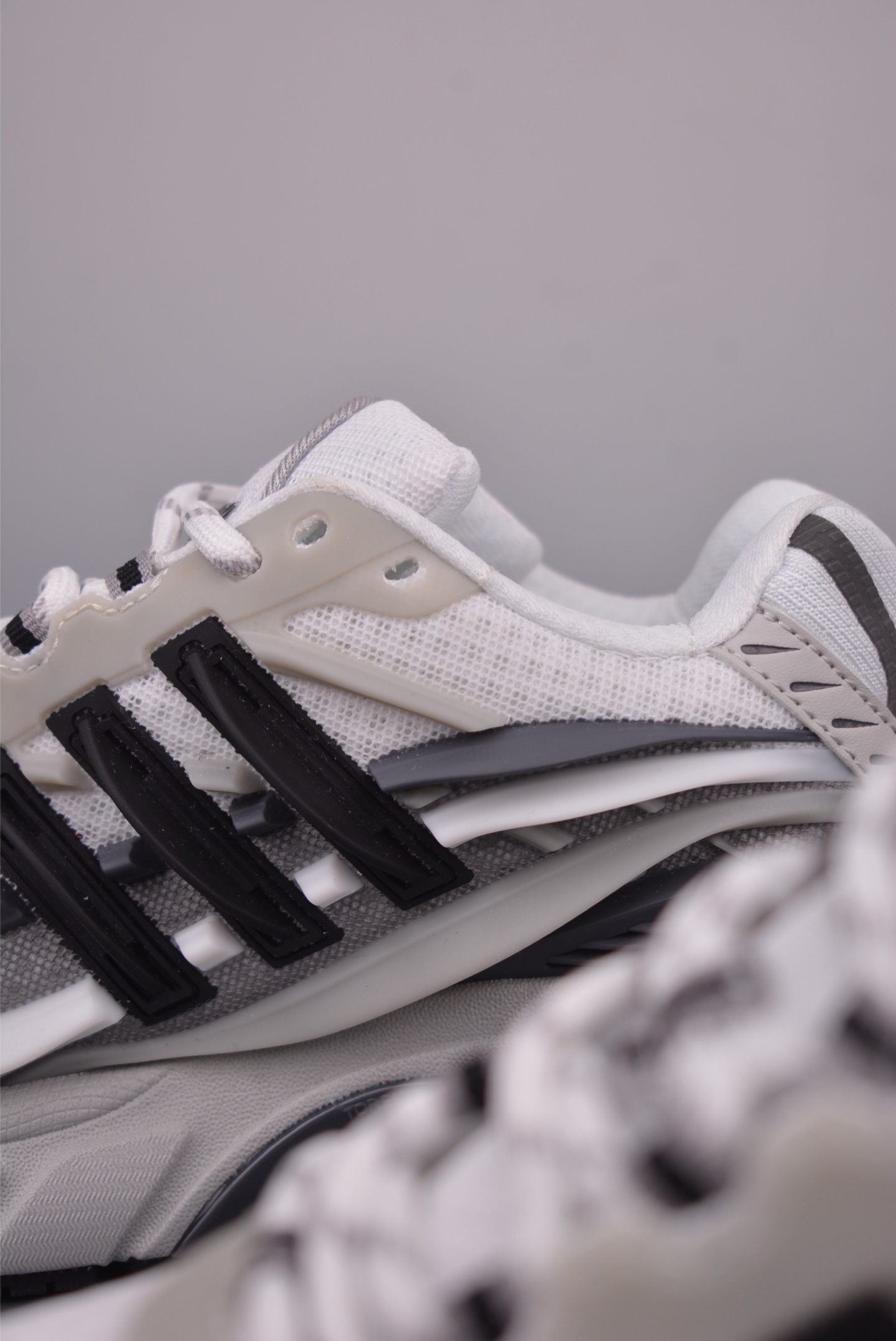Adidas Adistar Cushion Retro Running Shoes White Black JP92622722 8 i1754428086613 4152 0 7