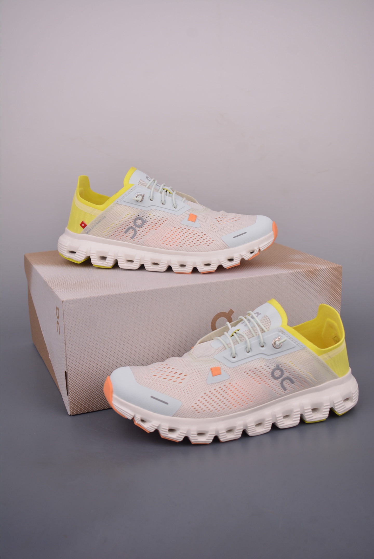 On昂跑 Cloud 6 Coast 户外街头机能风跑步鞋 3MF10033022