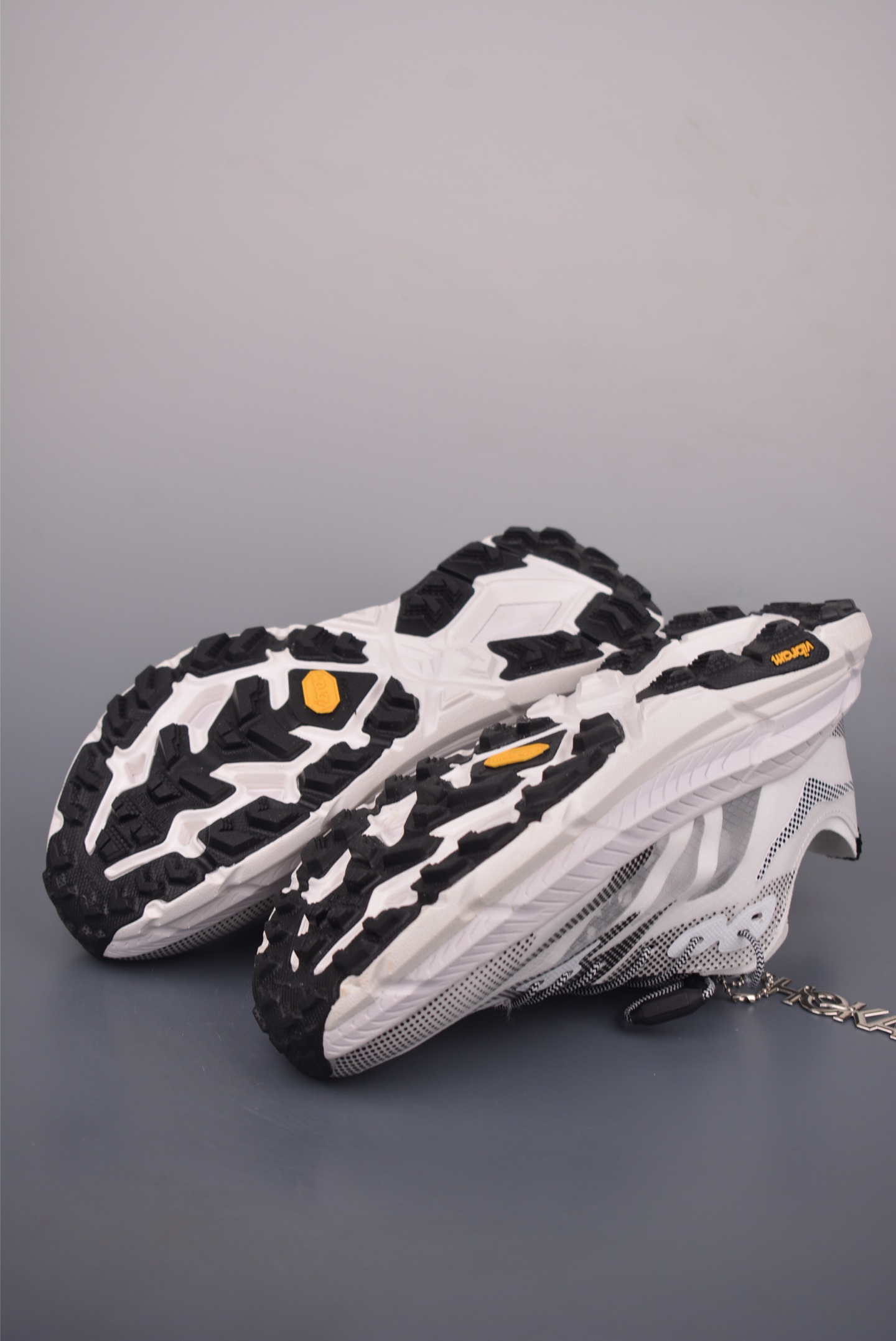 Satisfy x Hoka One One Mafate Speed 4 Low-Top Professional Trail Running Shoes 4 i1754520382768 4436 0 2
