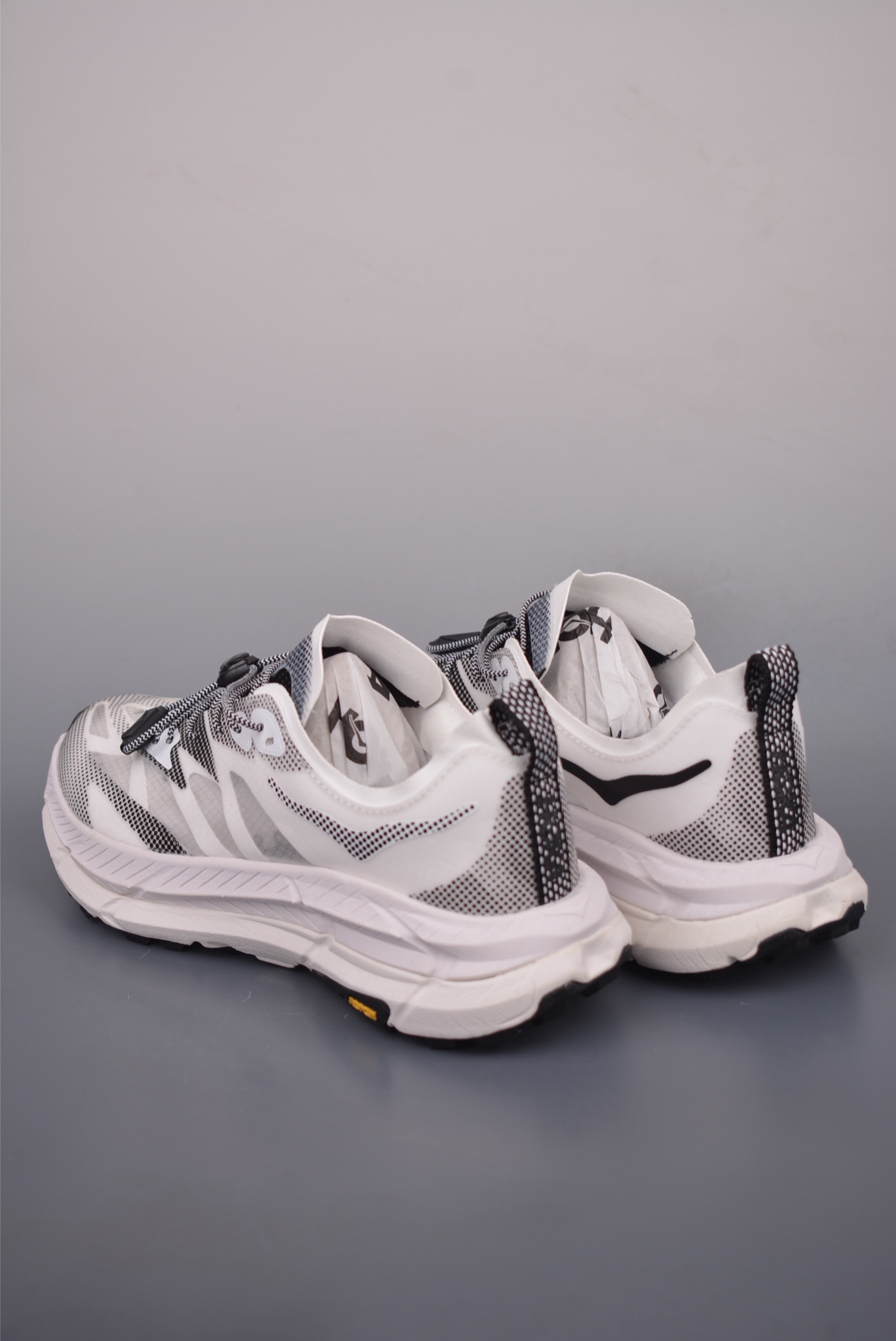 Satisfy x Hoka One One Mafate Speed 4 Low-Top Professional Trail Running Shoes 3 i1754520384852 5743 0 1