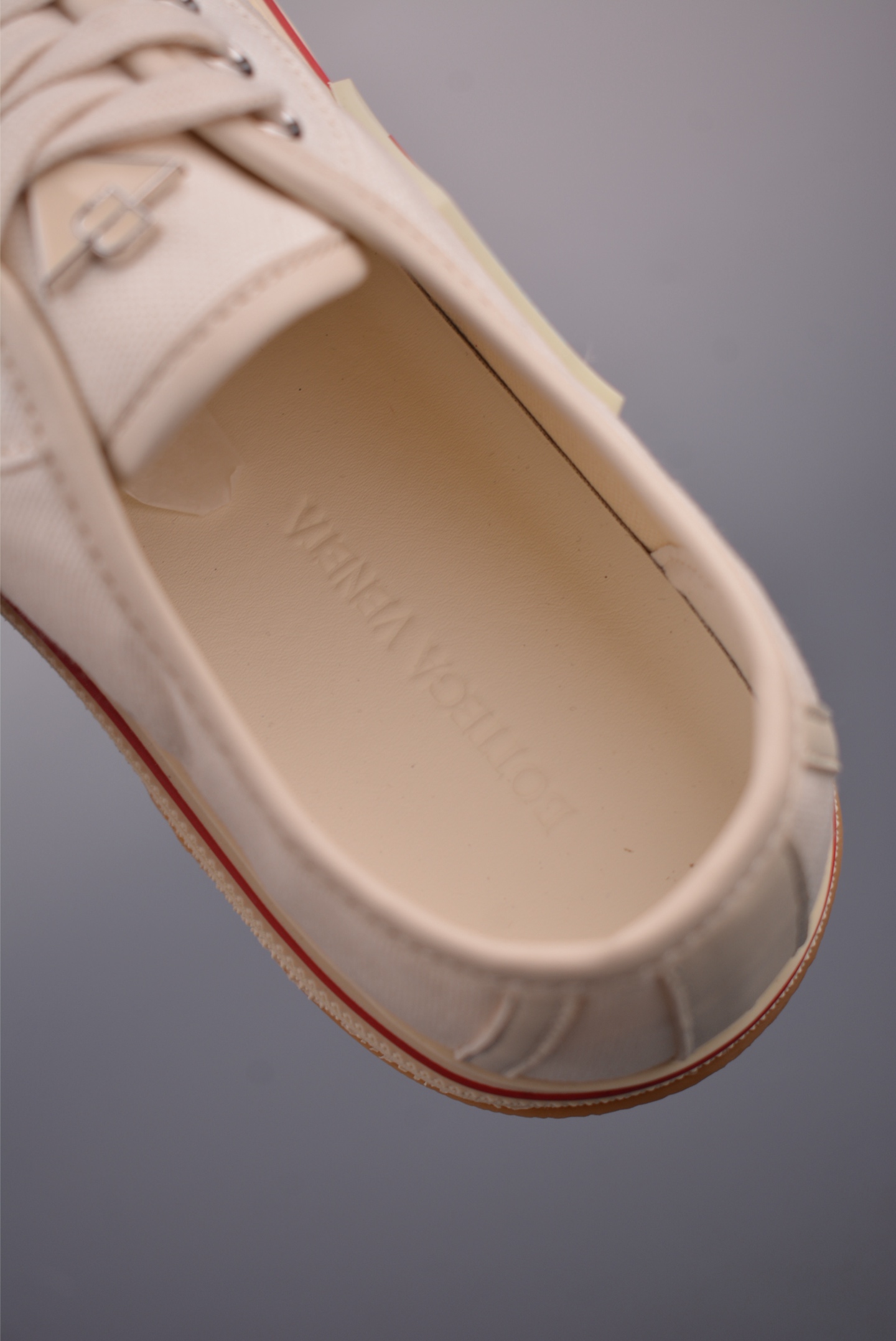 Bottega Veneta Eliot Canvas Sneakers - Retro Style, Comfortable and Durable 10 i1754520550002 8871 0 8