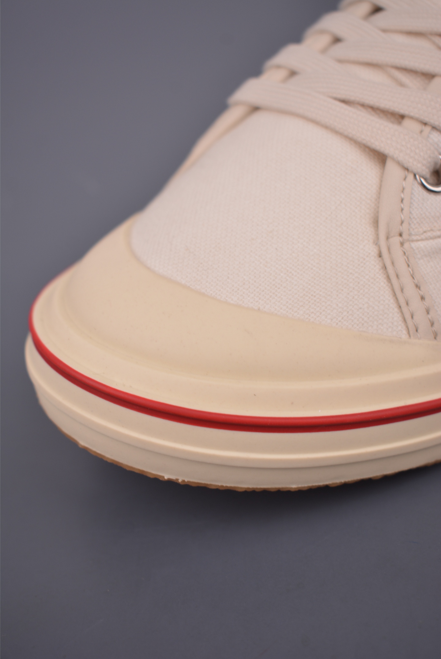 Bottega Veneta Eliot Canvas Sneakers - Retro Style, Comfortable and Durable 7 i1754520550051 1995 0 5