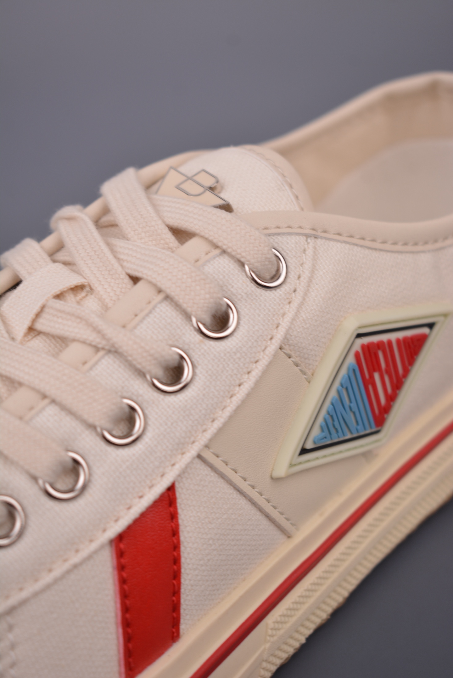 Bottega Veneta Eliot Canvas Sneakers - Retro Style, Comfortable and Durable 8 i1754520551686 9807 0 6
