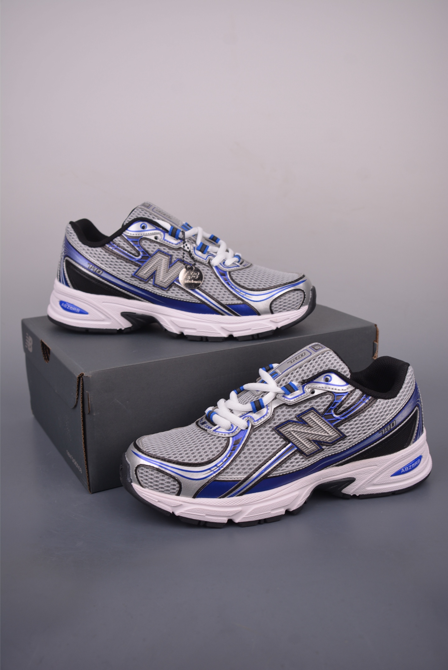 New Balance 740 Retro Running Shoes - Stylish and Comfortable 4 i1754521224178 8513 0 2