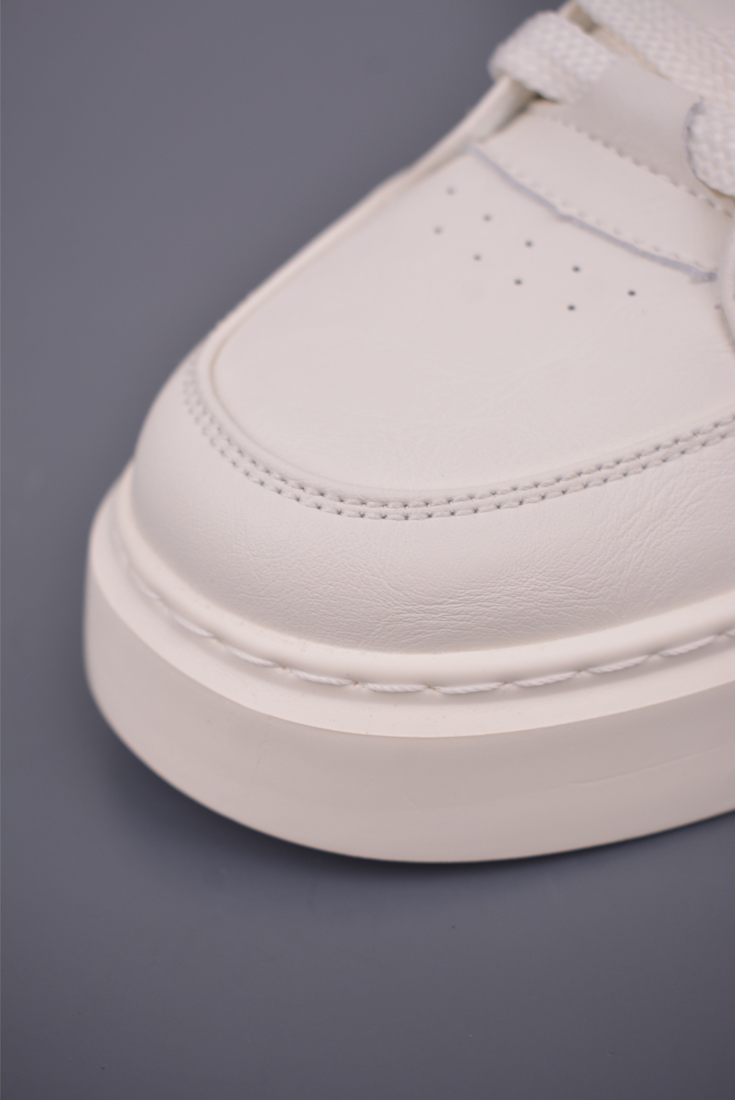 Gucci Men's White Leather Sneakers with Iconic Geometric Pattern, Sizes 39-44 6 i1754521359532 5453 0 5