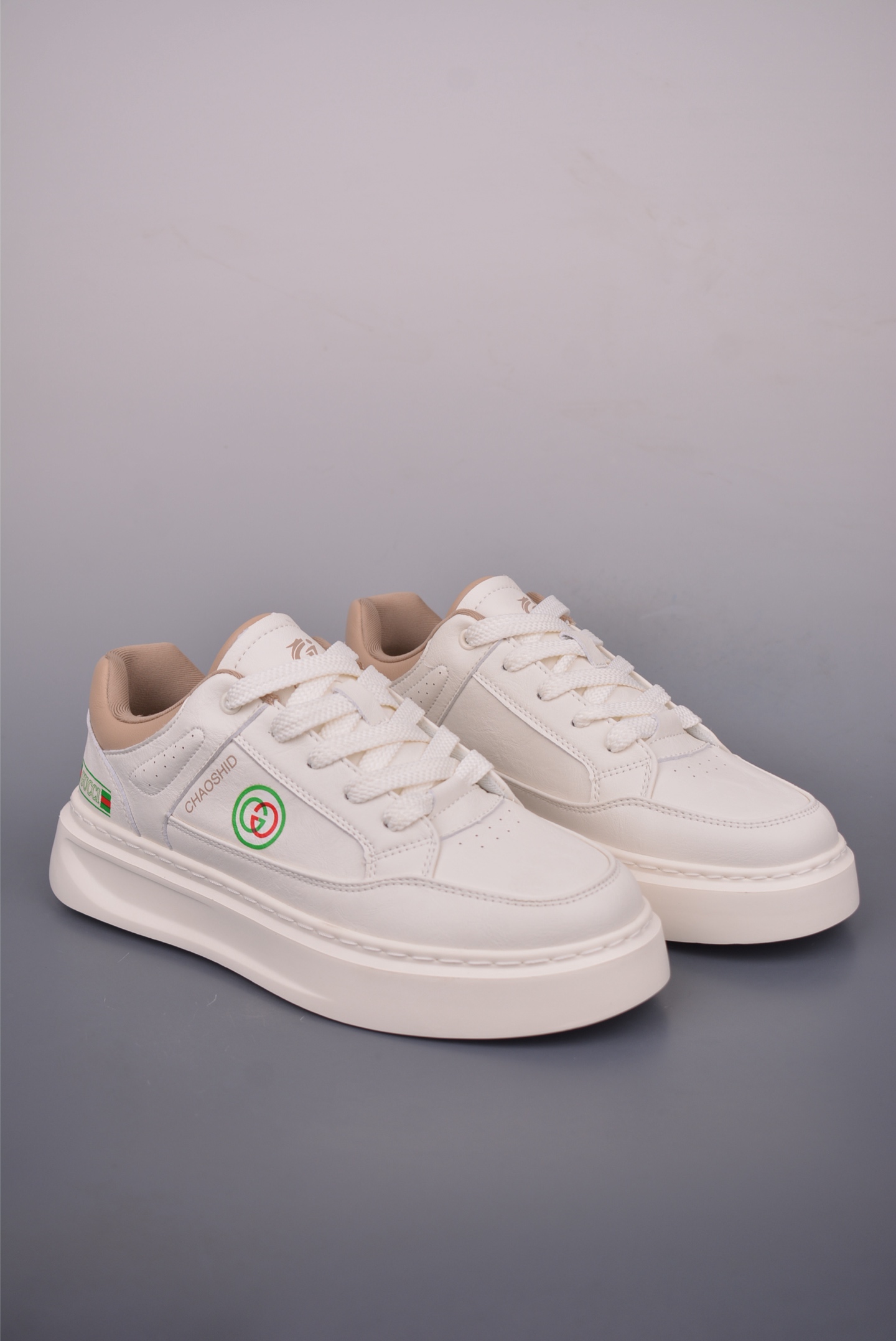 Gucci Men's White Leather Sneakers with Iconic Geometric Pattern, Sizes 39-44 1 i1754521361189 7173 0 0