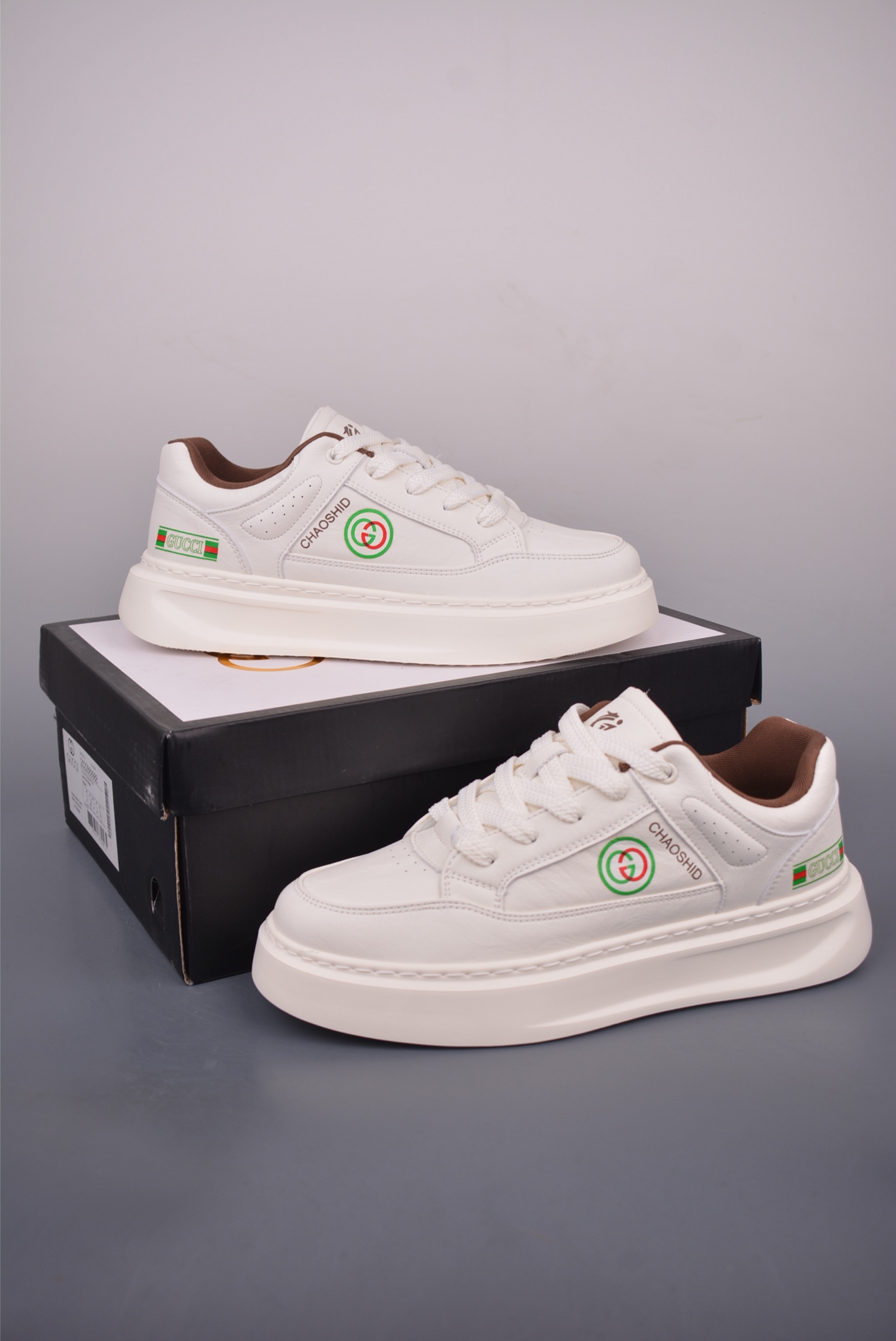 Gucci Men's White Leather Low-Top Sneakers with GG Logo and Embossed Detailing 1 i1754521481898 4874 0 0