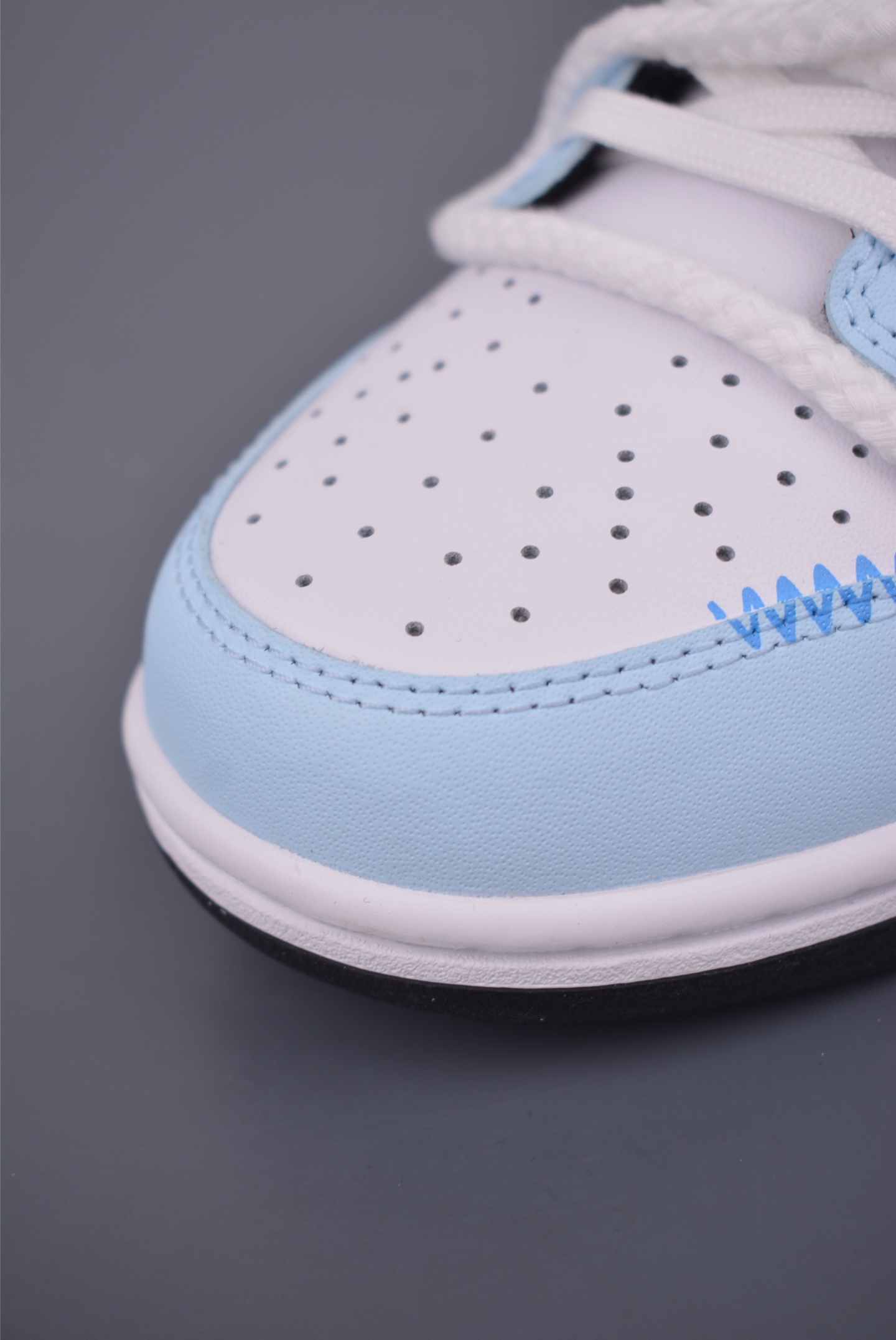 Nike SB Dunk Low 'Blue Ocean' Deconstructed Sneakers with Unique Laces 7 i1754521936545 3490 0 5