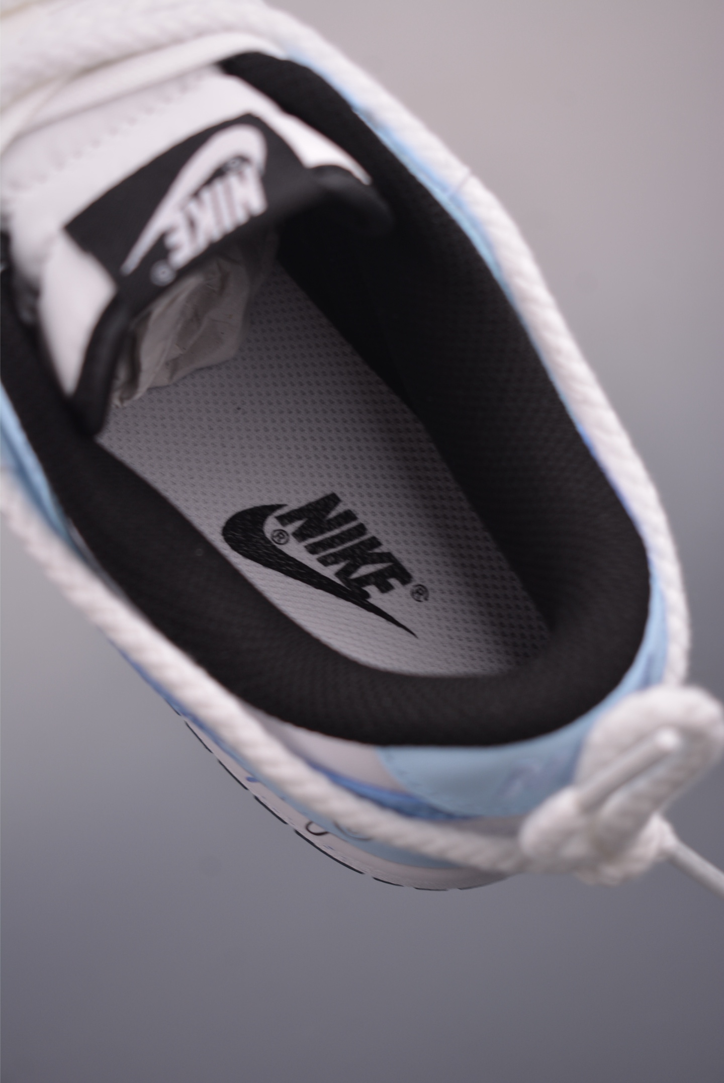 Nike SB Dunk Low 'Blue Ocean' Deconstructed Sneakers with Unique Laces 10 i1754521938330 209 0 8
