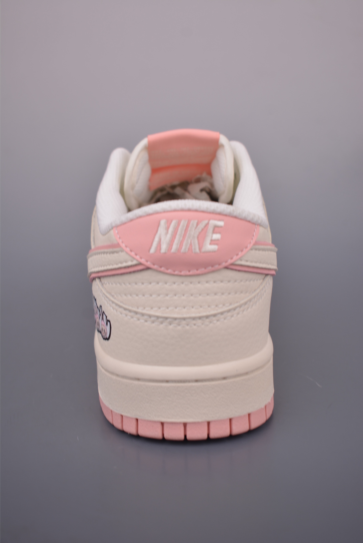 Nike SB Dunk Low LaBuBu Collaboration, Premium Leather, Durable and Comfortable 5 i1754522021407 6930 0 3