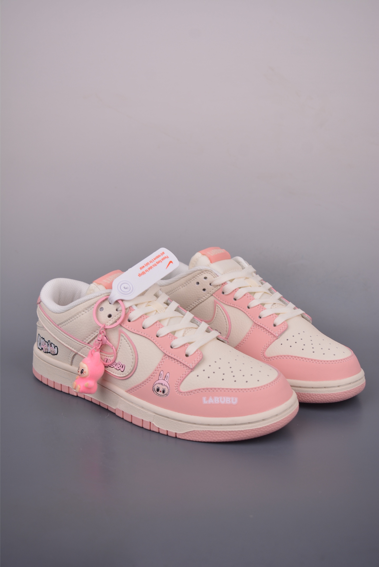 Nike SB Dunk Low LaBuBu Collaboration, Premium Leather, Durable and Comfortable 2 i1754522021407 721 0 0