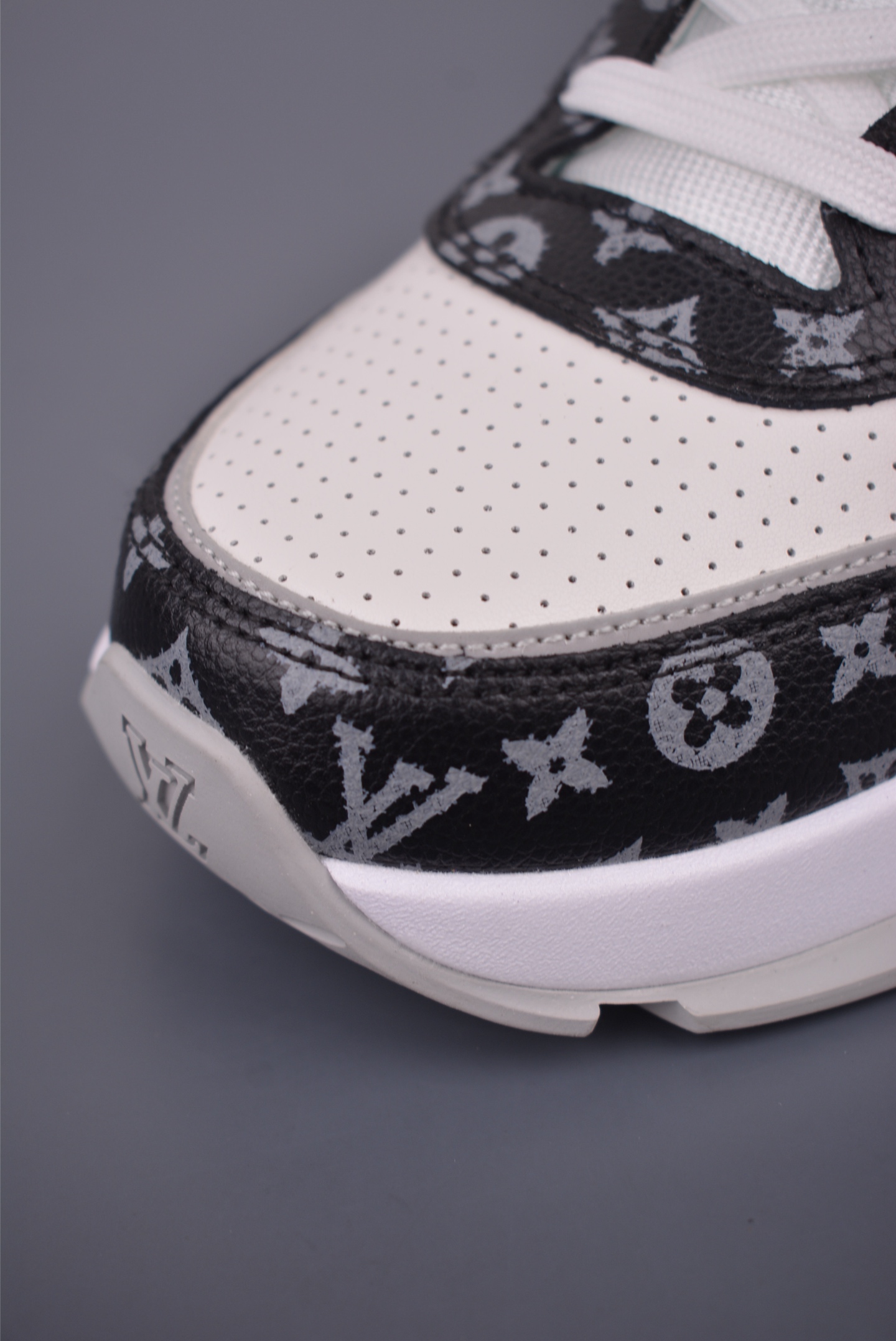 Louis Vuitton Trainer Sneaker Low White Leather Casual Shoes Size 41-45 7 i1754522400900 3964 0 5