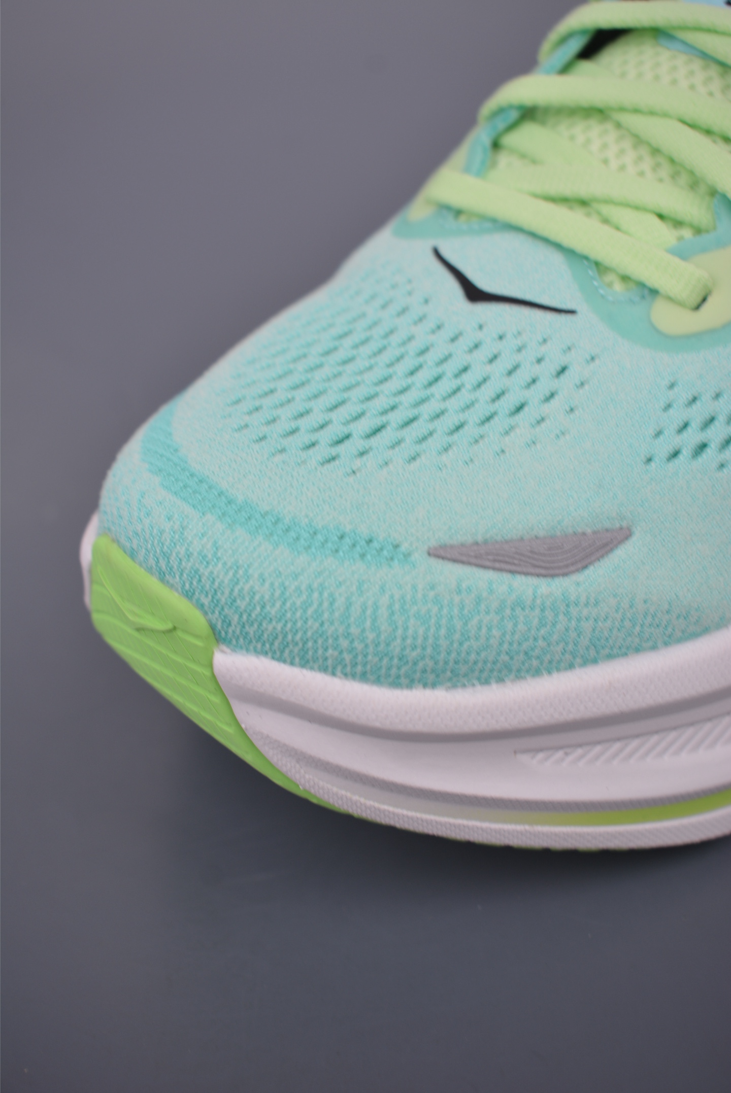 Hoka One One Bondi 9 Wide: Comfort & Support for Your Best Run Ever 7 i1754601918073 4339 0 5