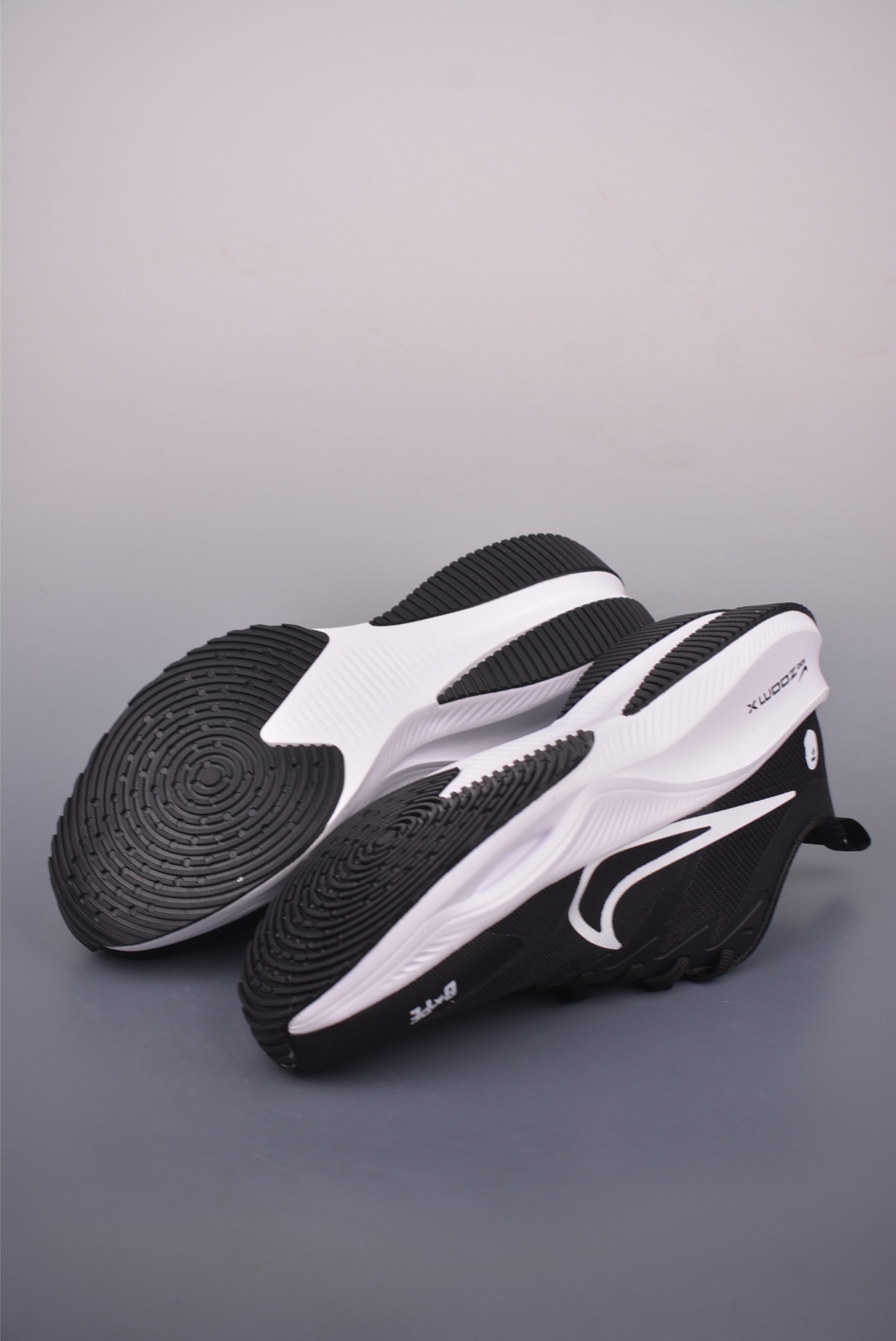 Nike Zoom Plus x BAPE Running Shoes - Ultimate Comfort and Style (Black) 4 i1754603137192 9560 0 2
