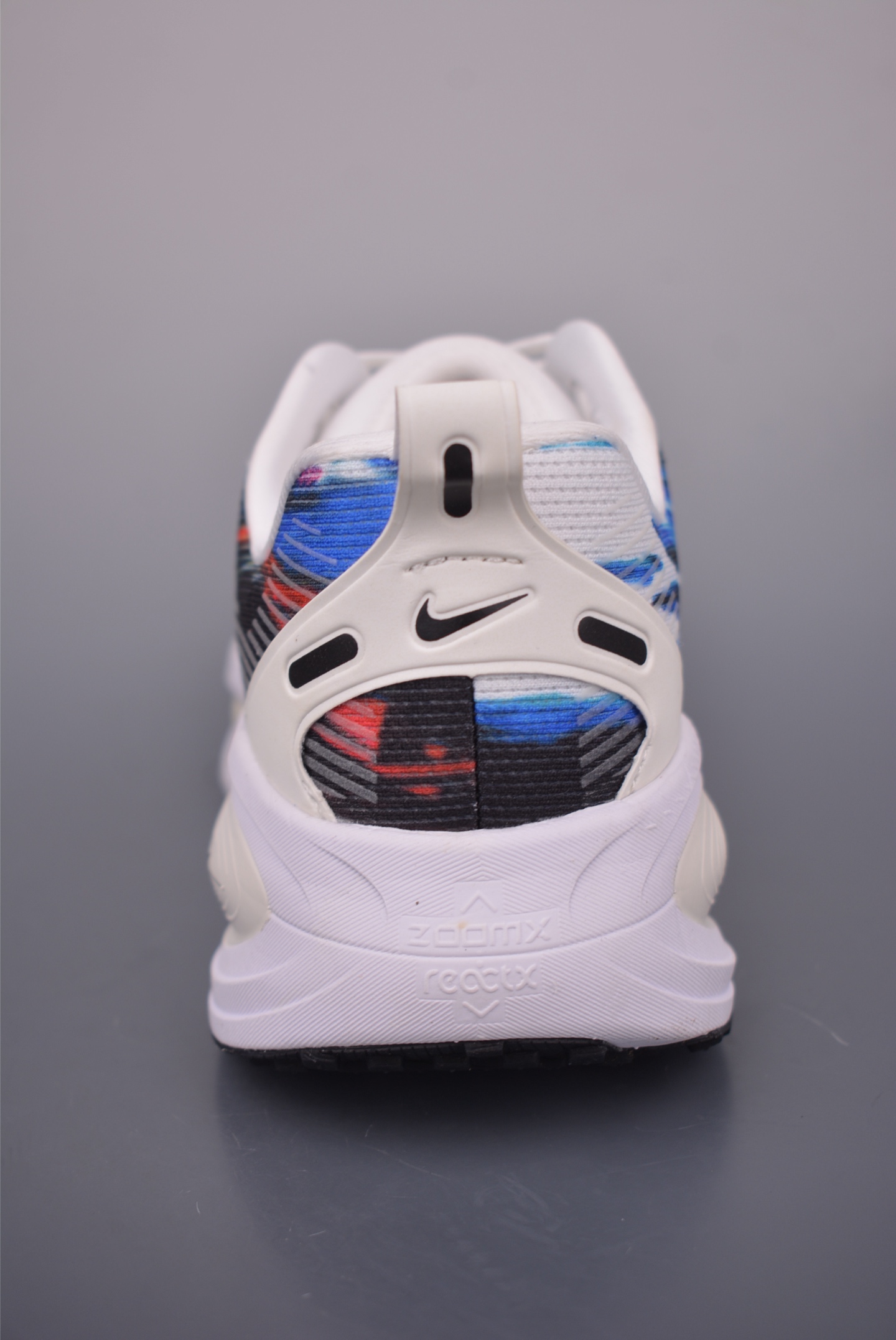 Nike Air Zoom Vomero 18 Running Shoes: Advanced Tech, Superior Comfort 5 i1754603192467 2130 0 3