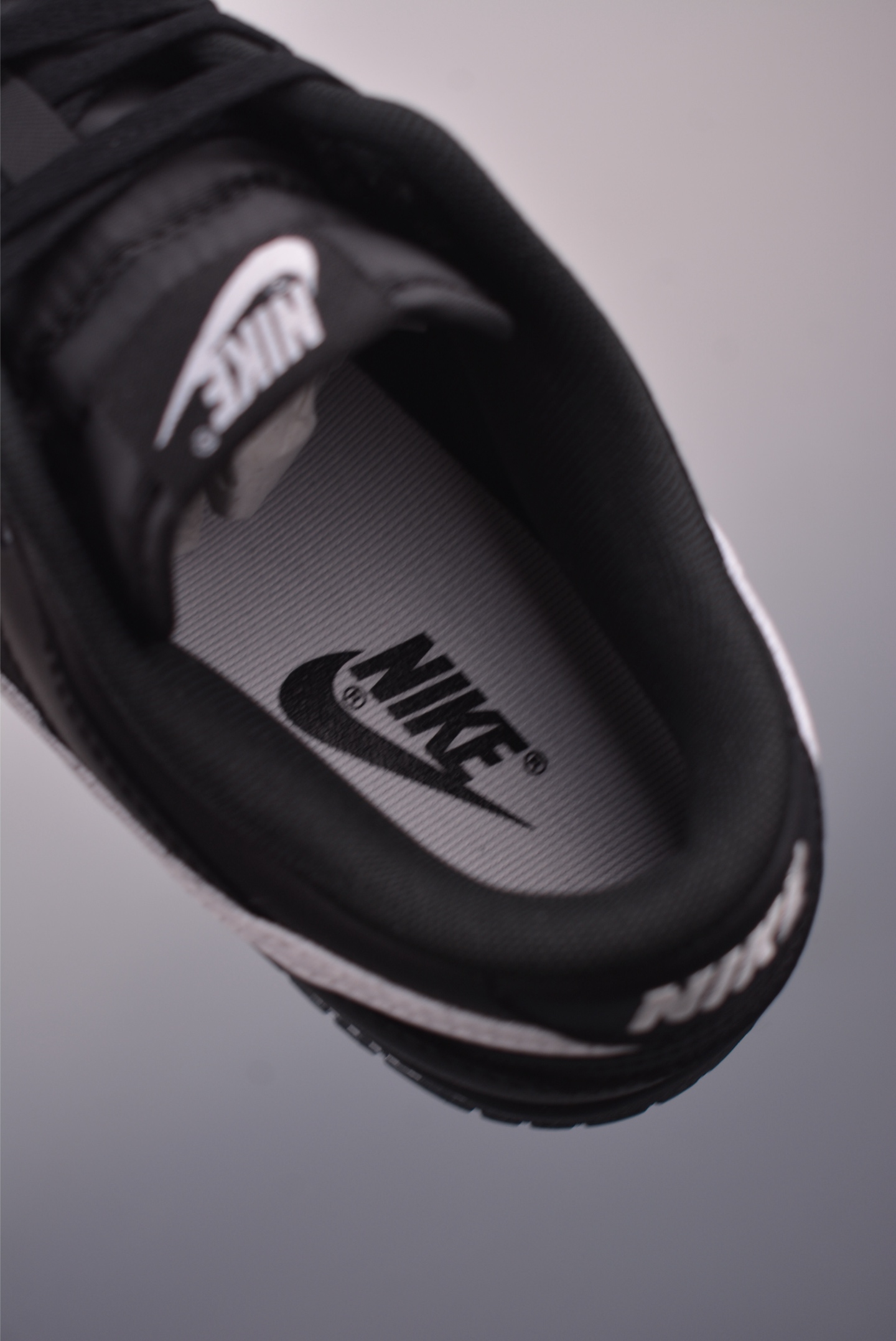 Nike SB Dunk Low Time Collab Black and White Sneakers HF5441-100 Men's 9 i1754604897896 8135 0 8