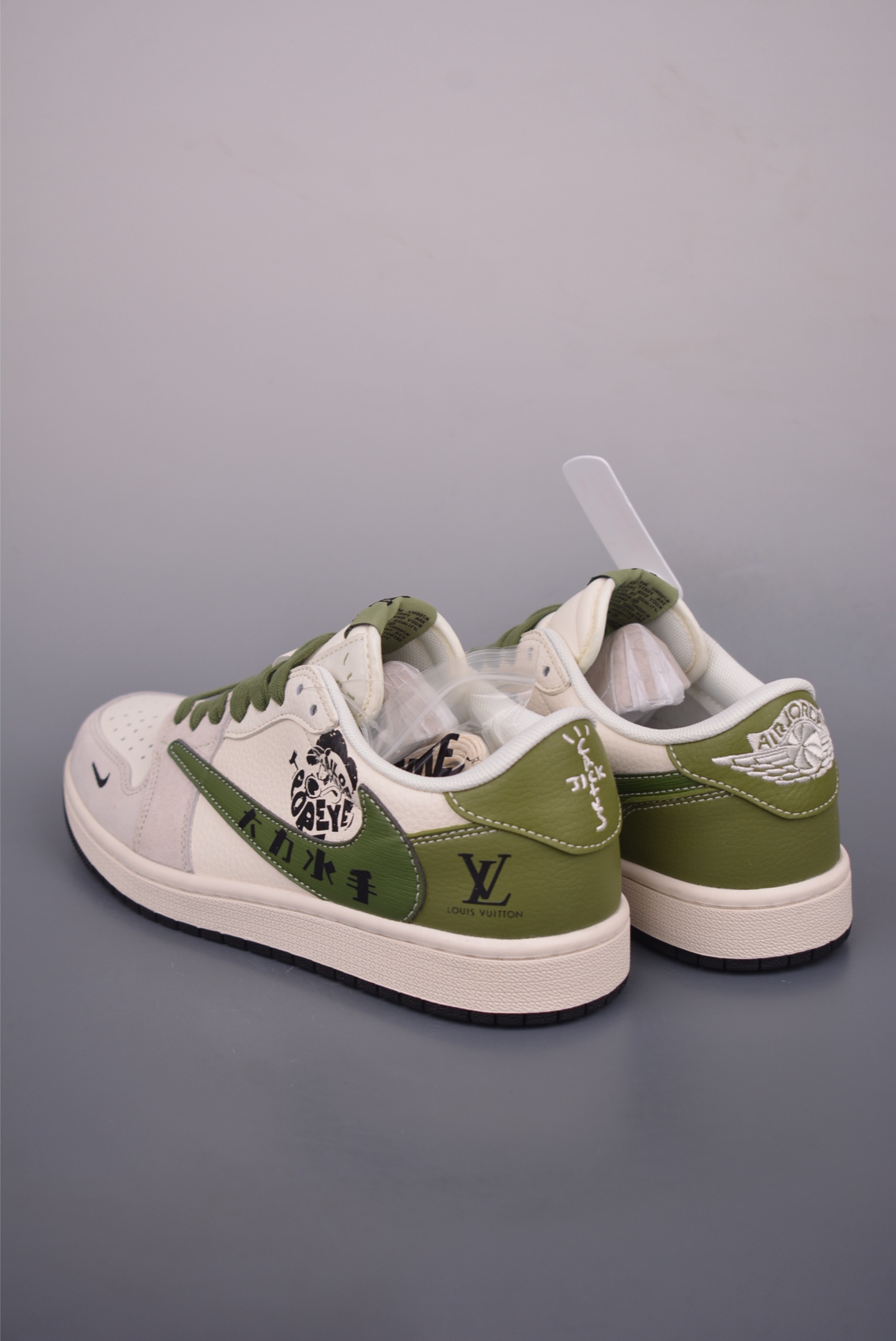 Fragment x Travis Scott x Louis Vuitton Air Jordan 1 Low-Sneakers 2 i1754604948382 8401 0 1