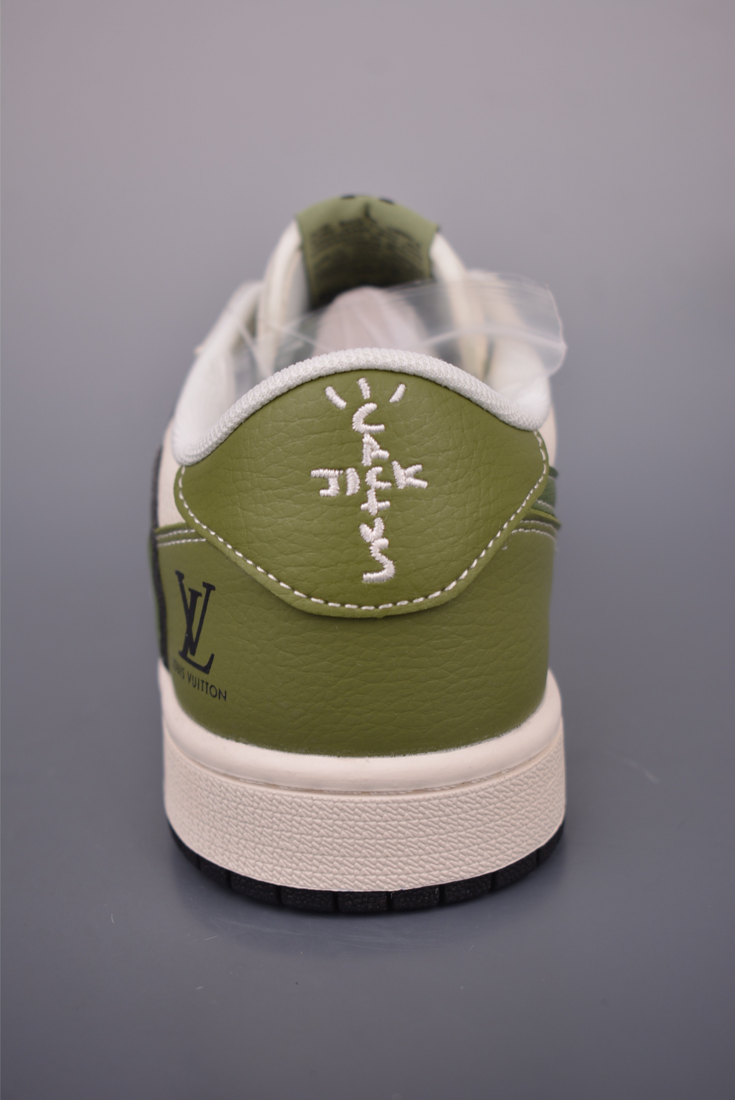 Fragment x Travis Scott x Louis Vuitton Air Jordan 1 Low-Sneakers 4 i1754604948391 6158 0 3
