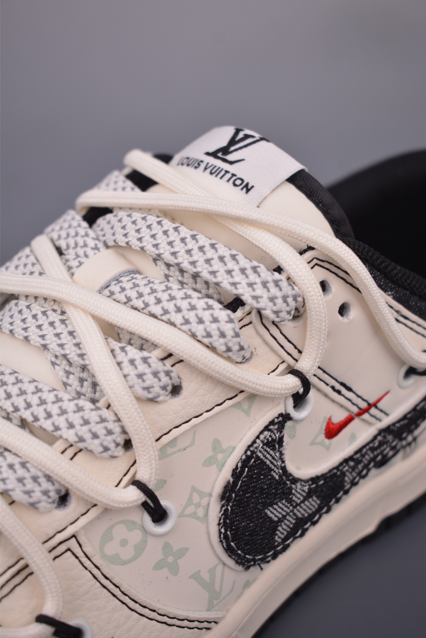 Nike SB Dunk Low Louis Vuitton Collab Deconstructed Sneakers 8 i1754605041976 351 0 6