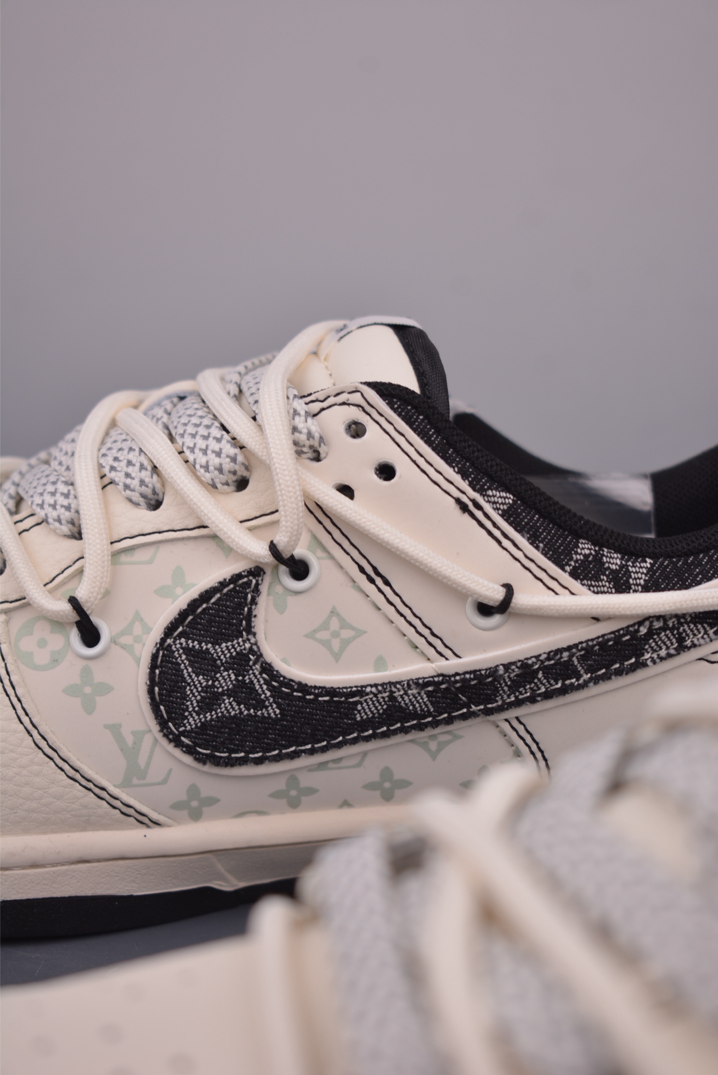 Nike SB Dunk Low Louis Vuitton Collab Deconstructed Sneakers 9 i1754605042002 1671 0 7