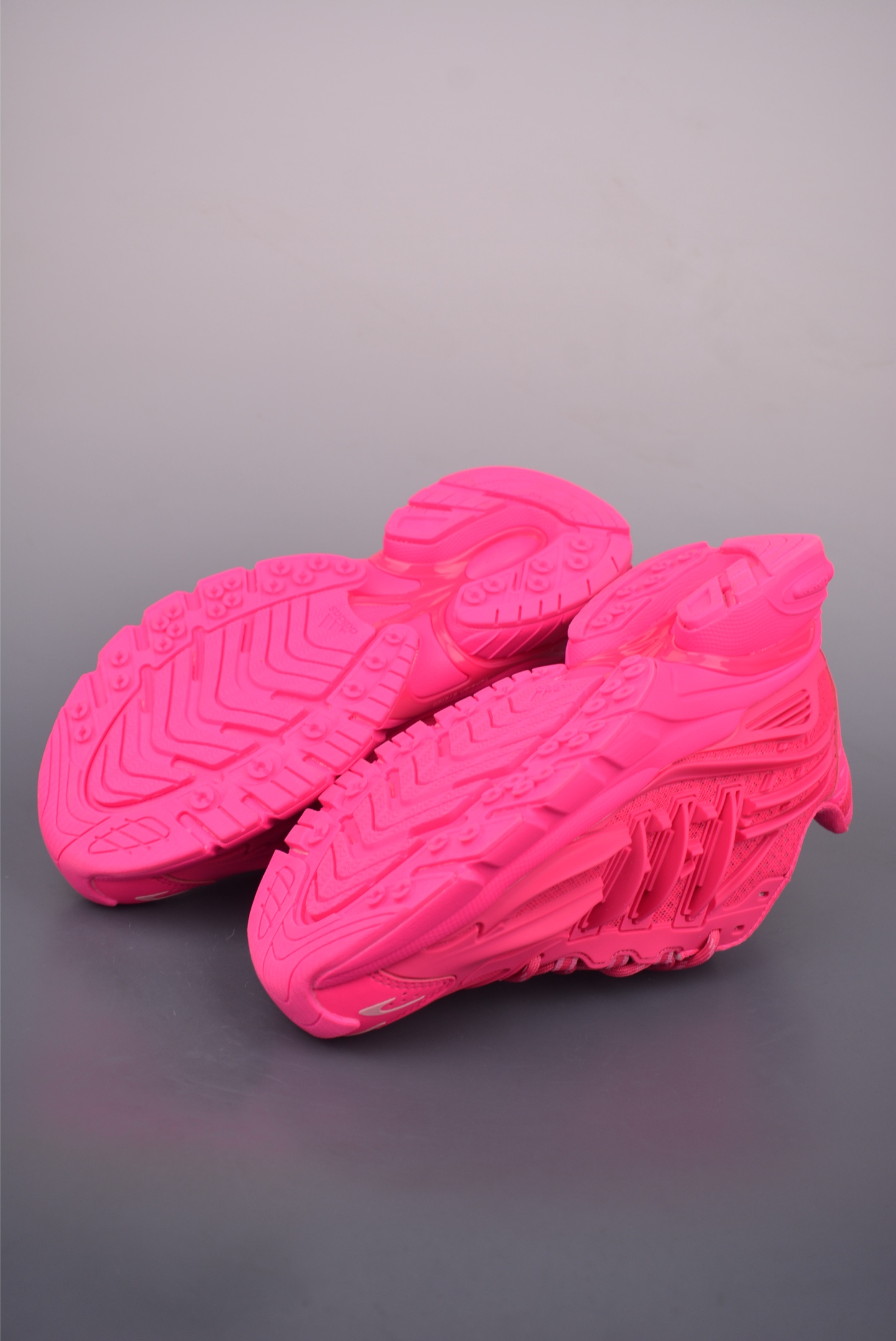 Adidas Adistar Cushion x Pharrell Jellyfish Retro Low-Top Sneakers 4 i1754691500753 3024 0 2