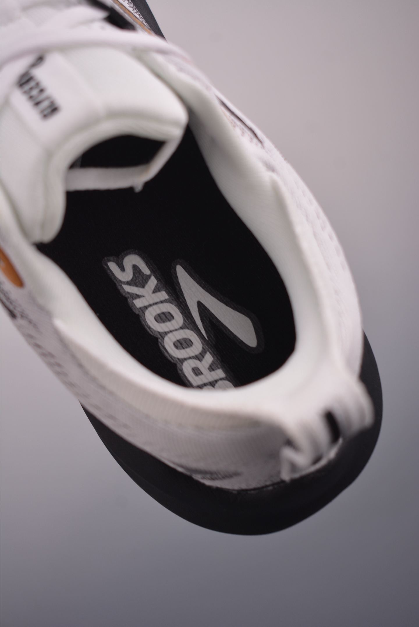 Brooks 布鲁克斯 Glycerin 22 超弹轻盈跑步鞋 支撑休闲运动慢跑鞋 110445