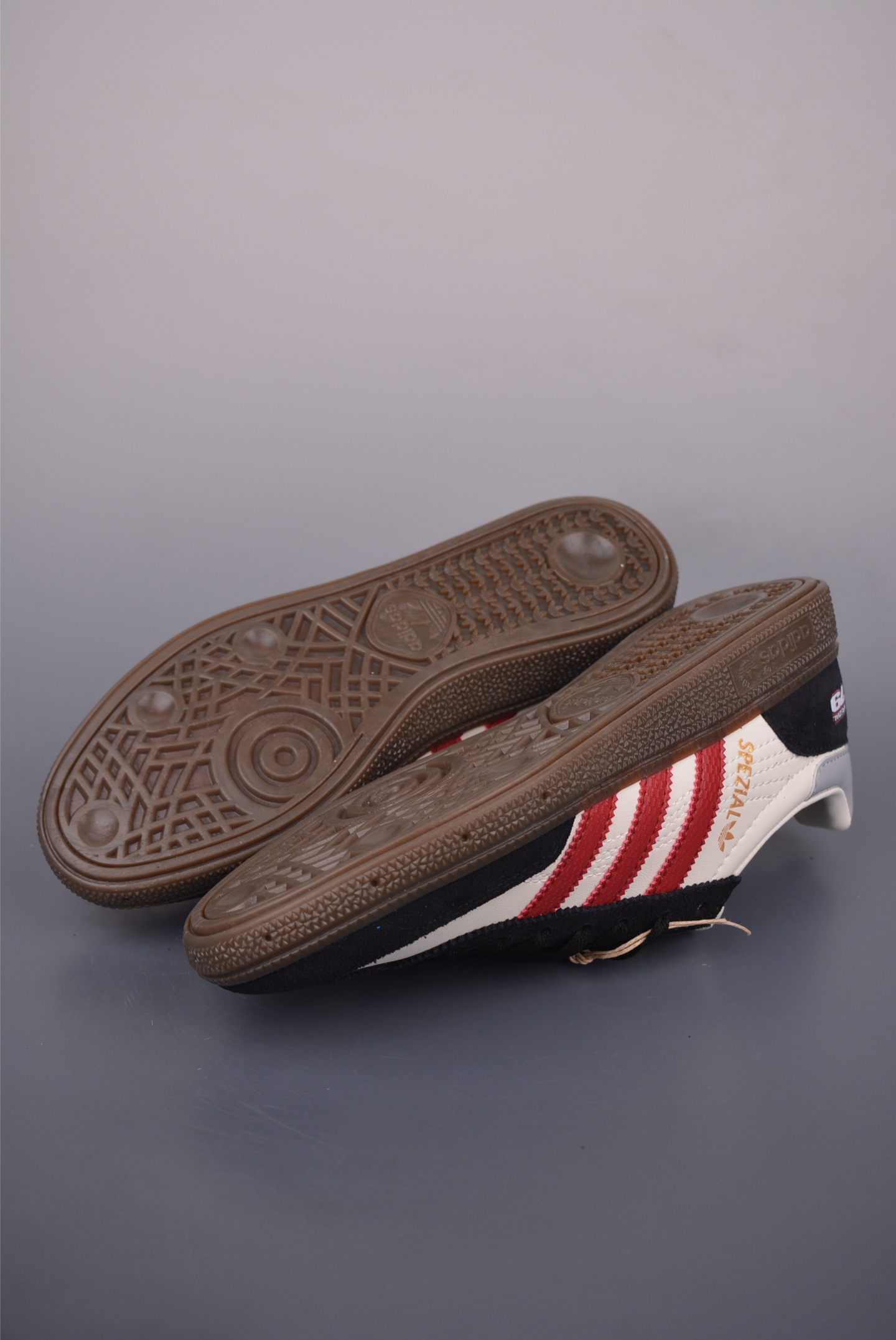 Adidas Originals Spezial Sneakers - Classic Style, Modern Comfort 3 i1754692986311 8805 0 2