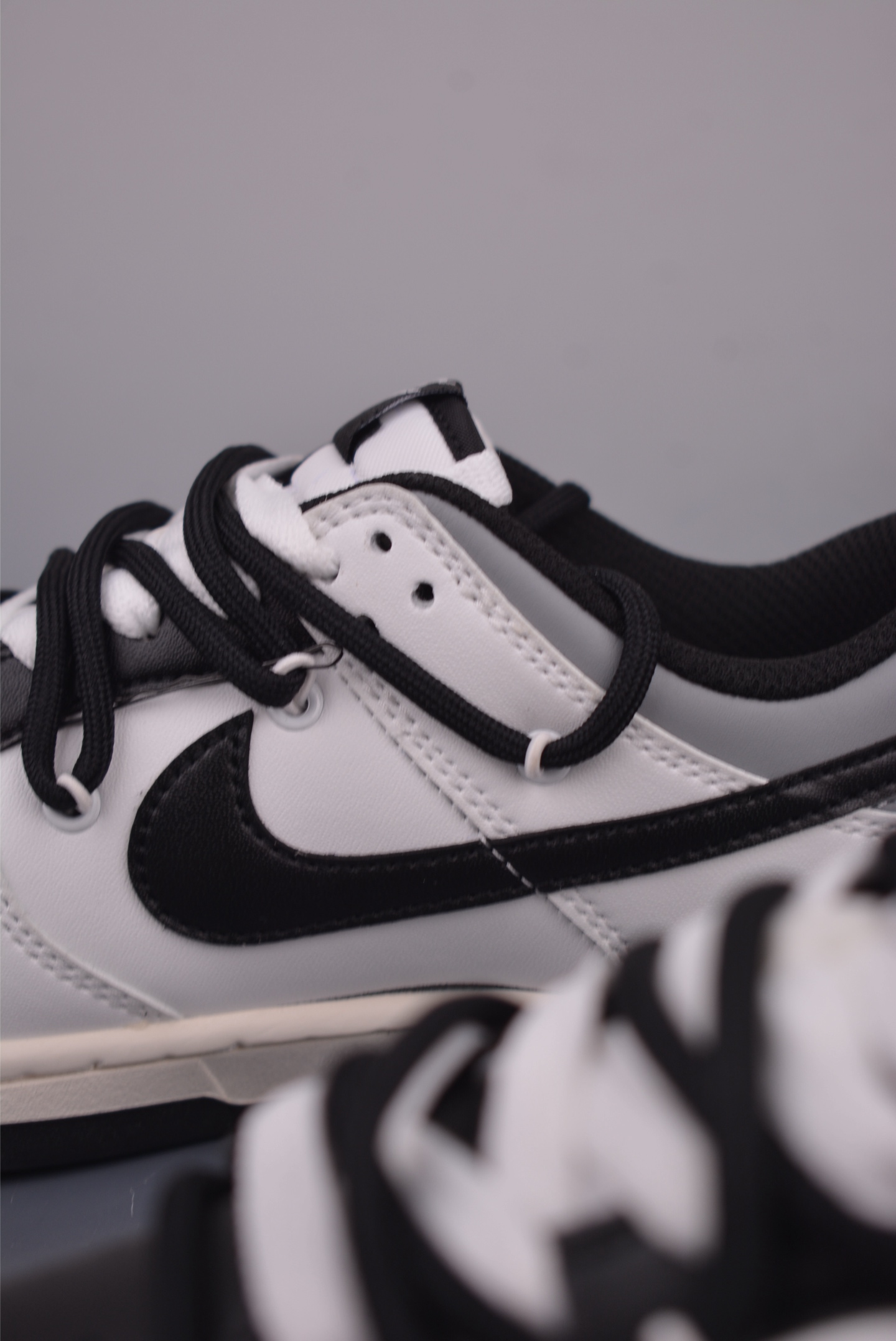 Nike SB Dunk Low Fujiwara Tofu Store Deconstructed Sneakers 8 i1754693339975 1644 0 7
