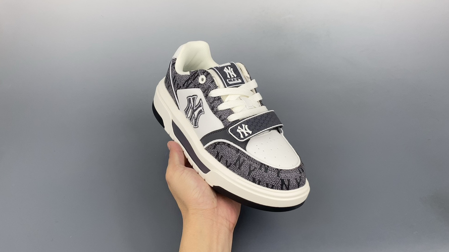 MLB Chunky Liner Pocket Monogram Sneakers - New York Yankees Edition