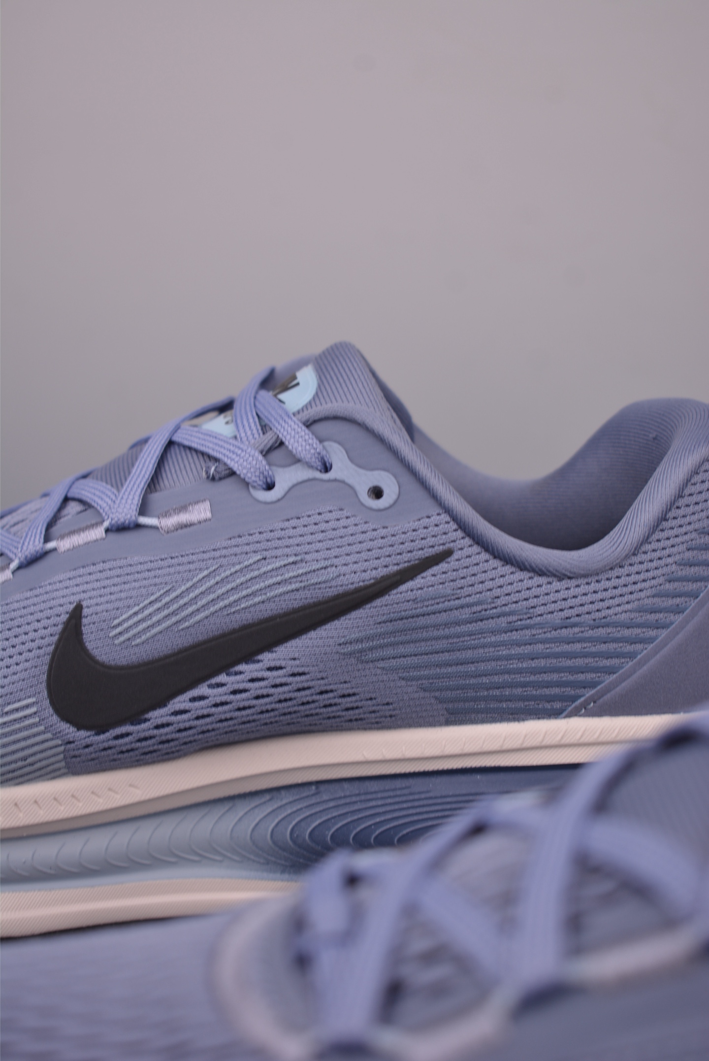 Nike Air Zoom Vomero 18 Running Shoes - Advanced Tech, Ultimate Comfort 8 i1754771965850 9390 0 7