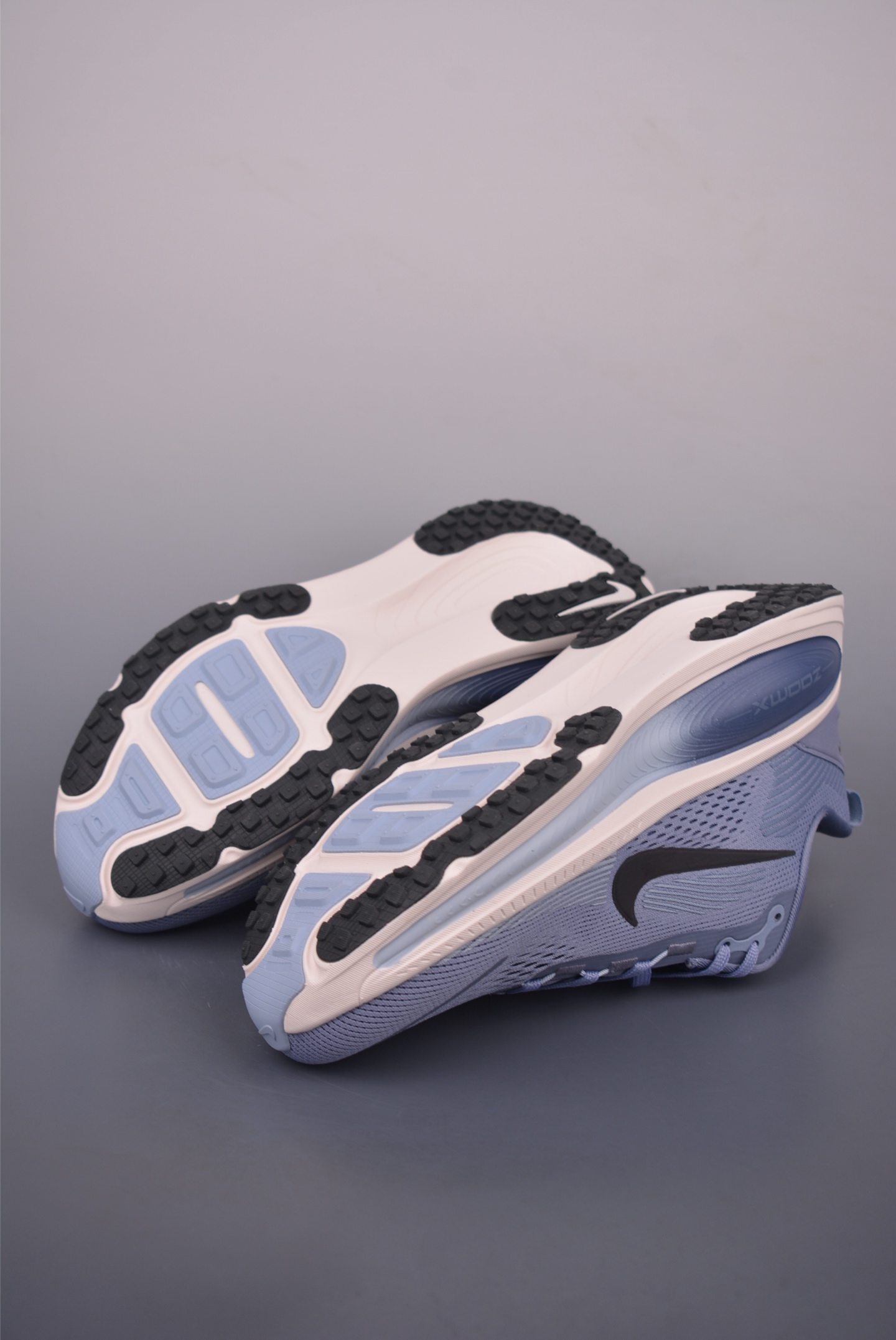Nike Air Zoom Vomero 18 Running Shoes - Advanced Tech, Ultimate Comfort 3 i1754771965854 8926 0 2